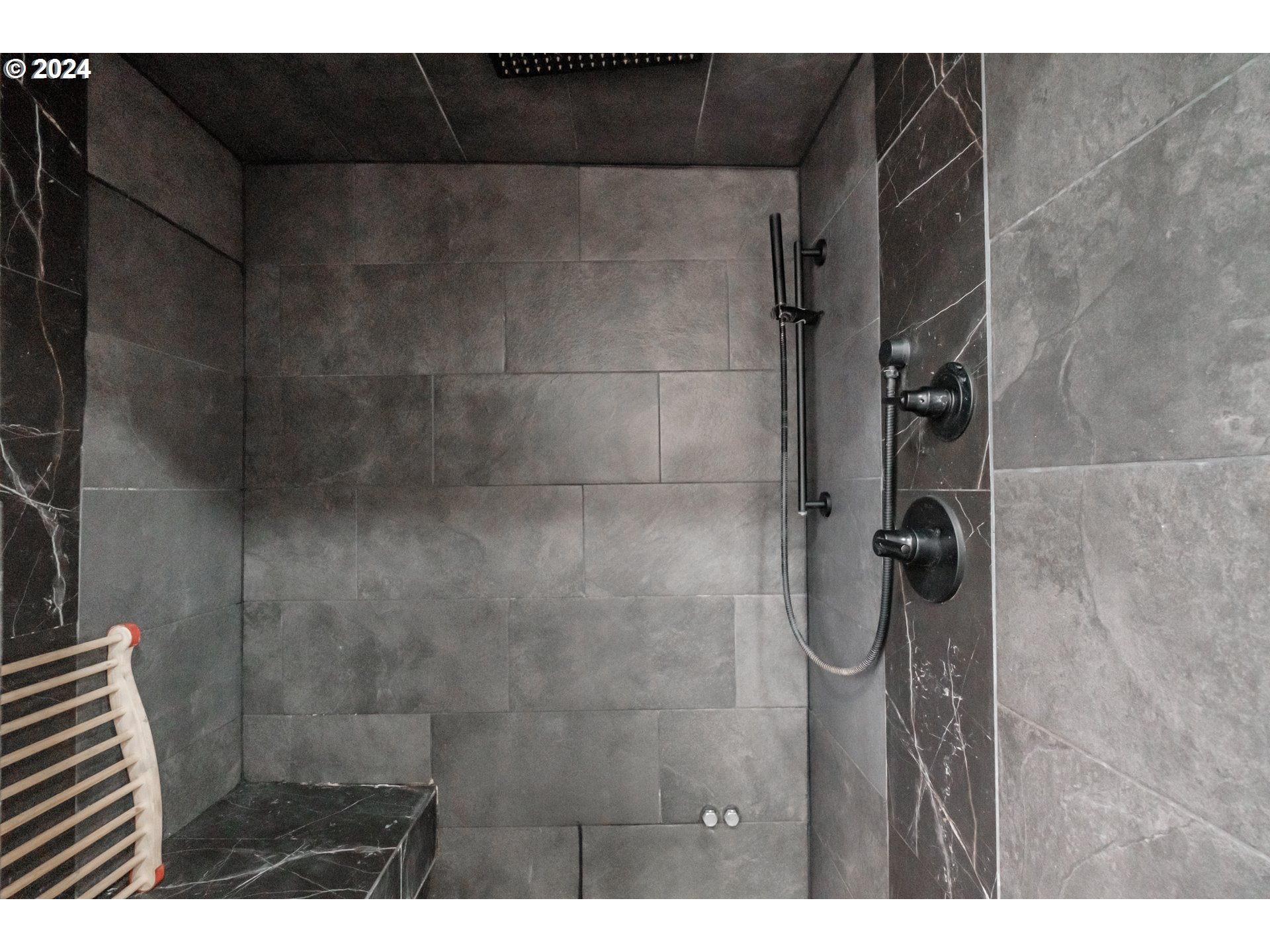 Gervais, Oregon 97026, United States, 4 Bedrooms Bedrooms, ,3 BathroomsBathrooms,Residential,Pending,24581