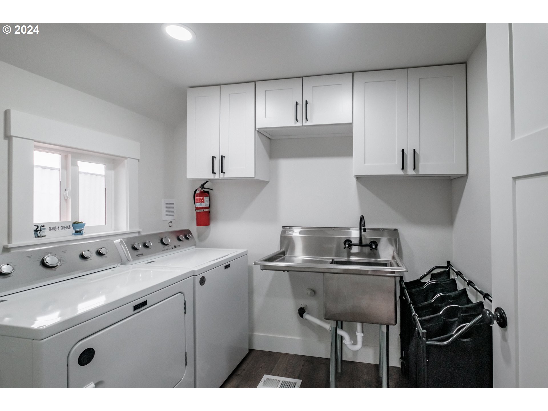 Gervais, Oregon 97026, United States, 4 Bedrooms Bedrooms, ,3 BathroomsBathrooms,Residential,Pending,24581