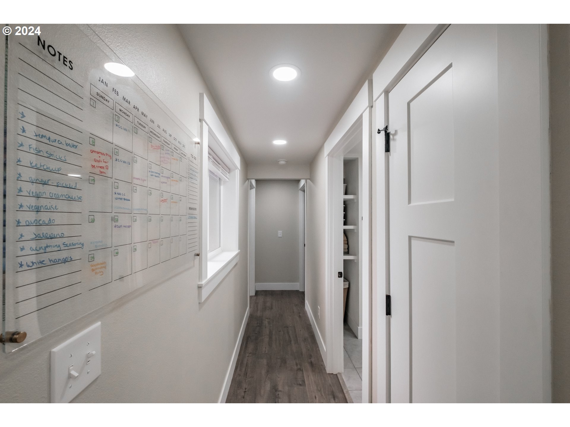 Gervais, Oregon 97026, United States, 4 Bedrooms Bedrooms, ,3 BathroomsBathrooms,Residential,Pending,24581