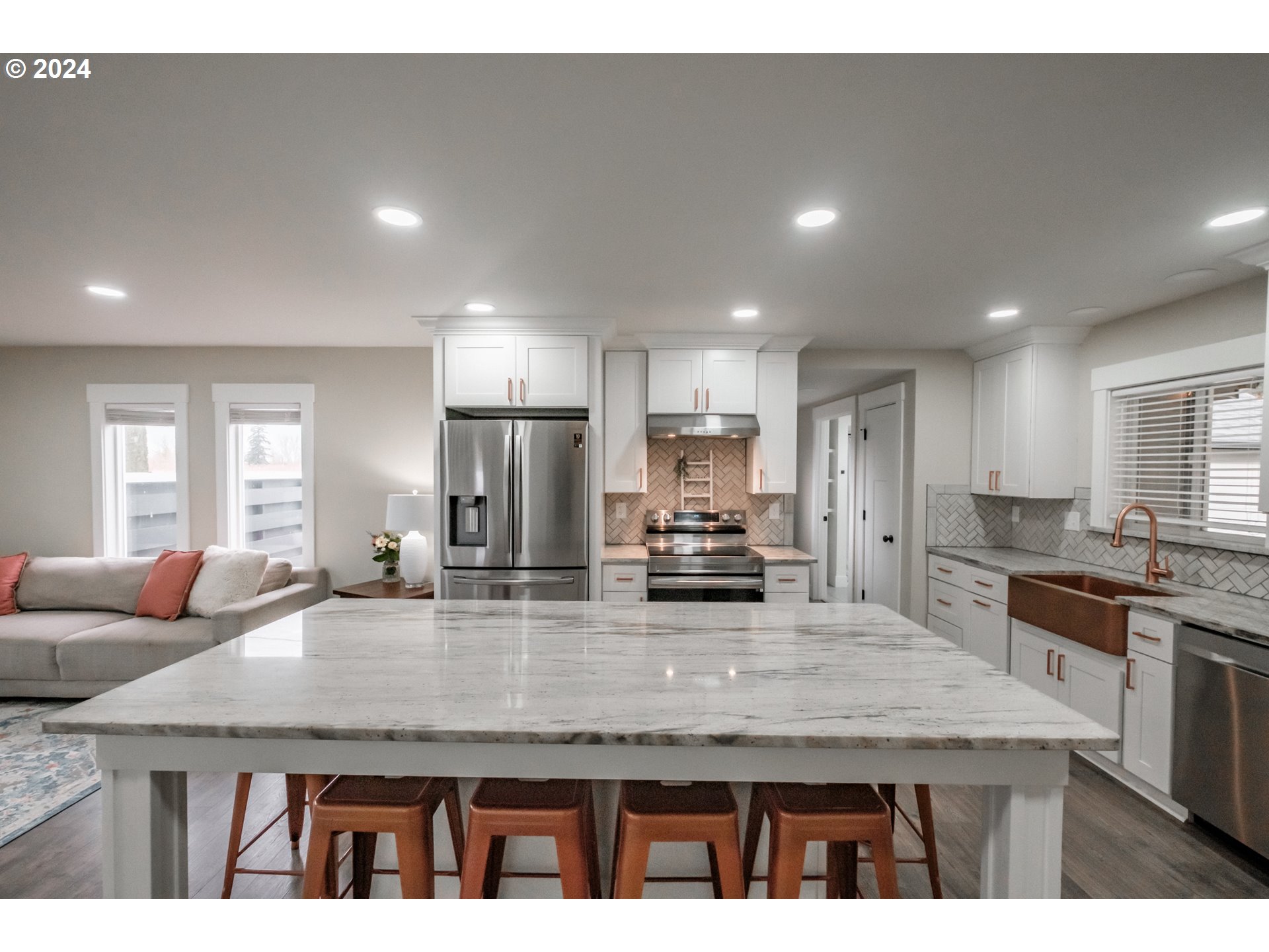 Gervais, Oregon 97026, United States, 4 Bedrooms Bedrooms, ,3 BathroomsBathrooms,Residential,Pending,24581