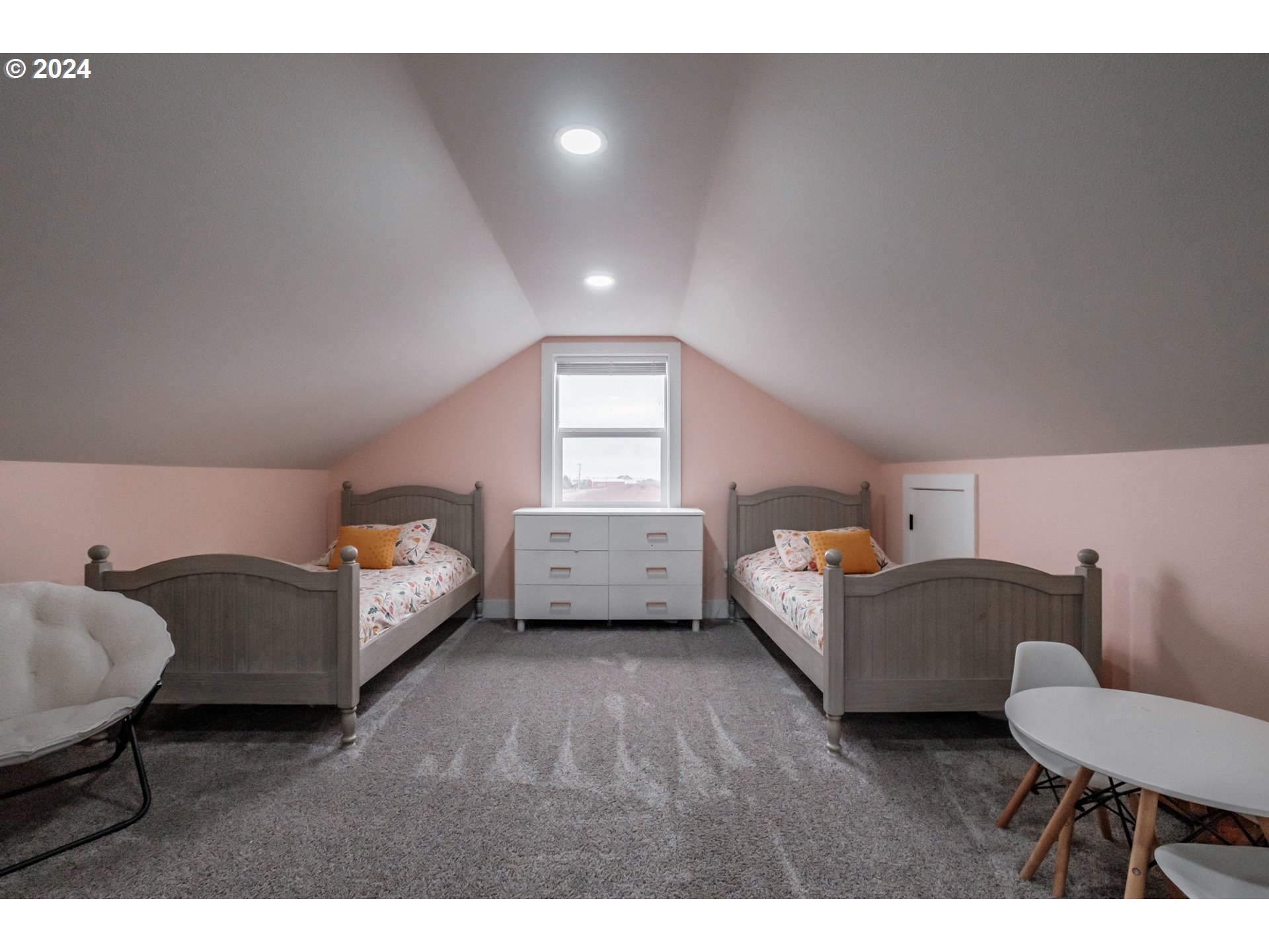 Gervais, Oregon 97026, United States, 4 Bedrooms Bedrooms, ,3 BathroomsBathrooms,Residential,Pending,24581