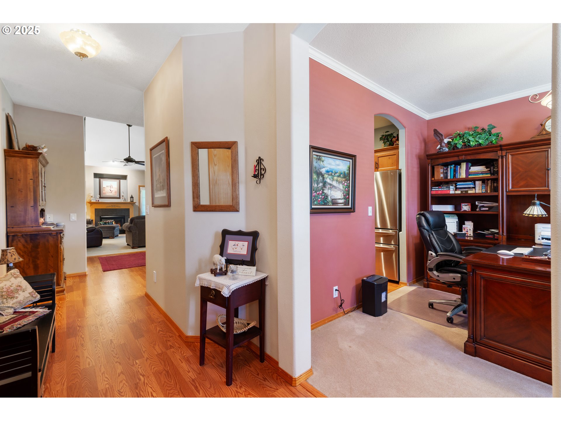 1506 E HERITAGE LOOP