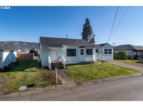 A home in Roseburg