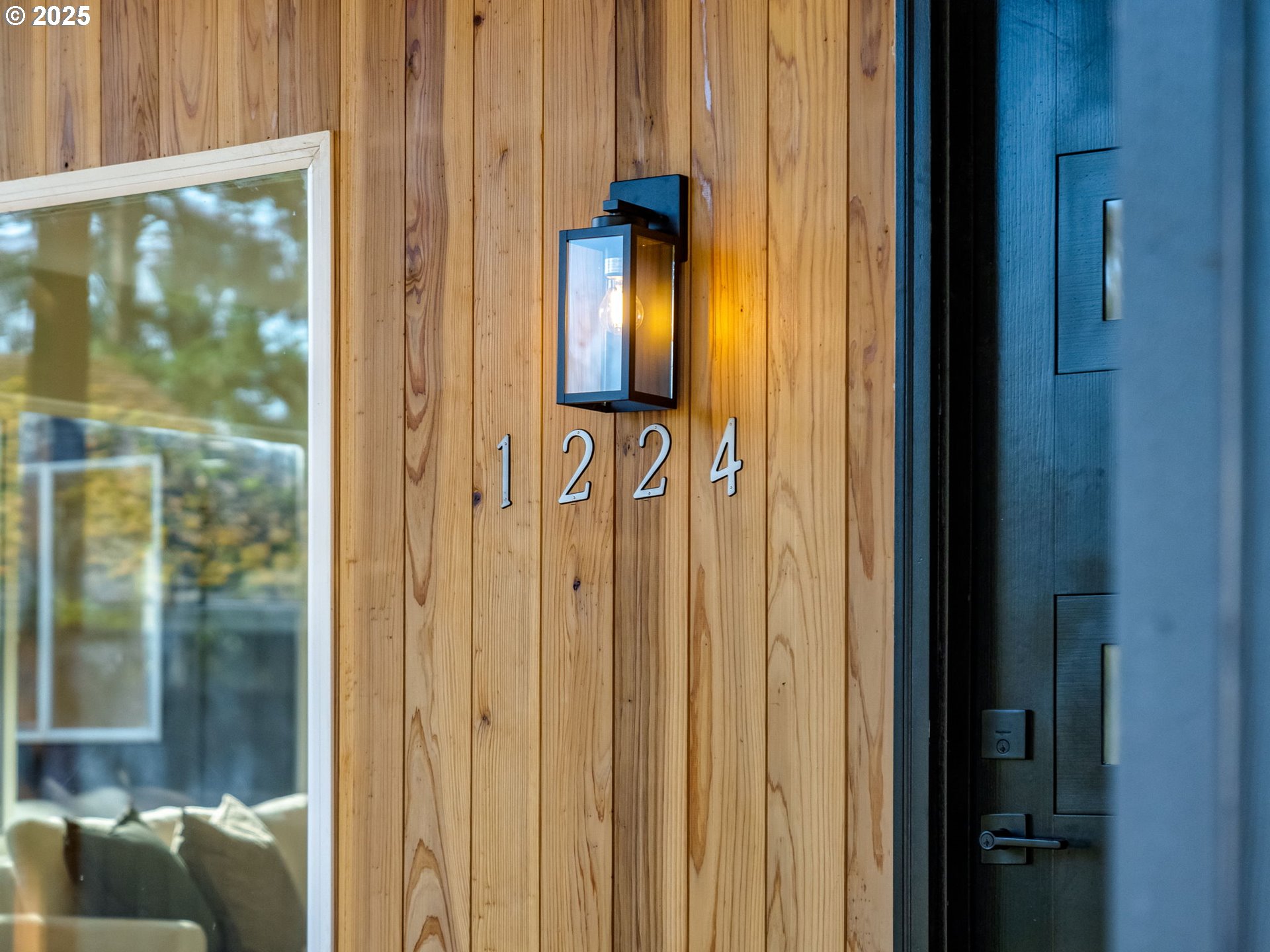 1224 LAFAYETTE AVE