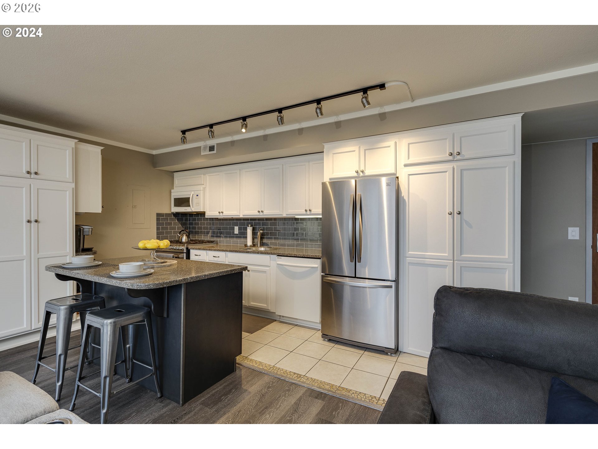 533 NE HOLLADAY ST 409