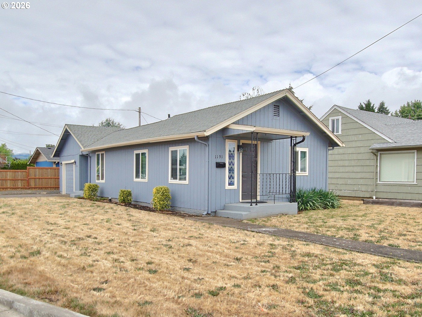 1191 SE FENTON ST