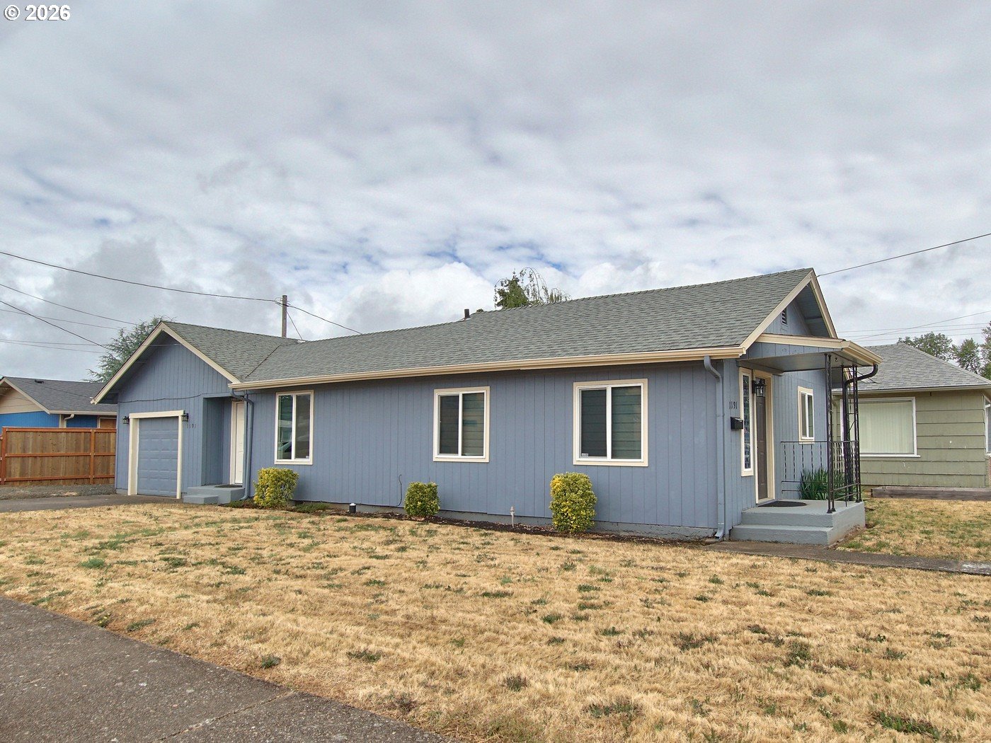 1191 SE FENTON ST