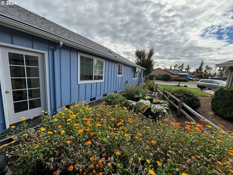 A home in Creswell