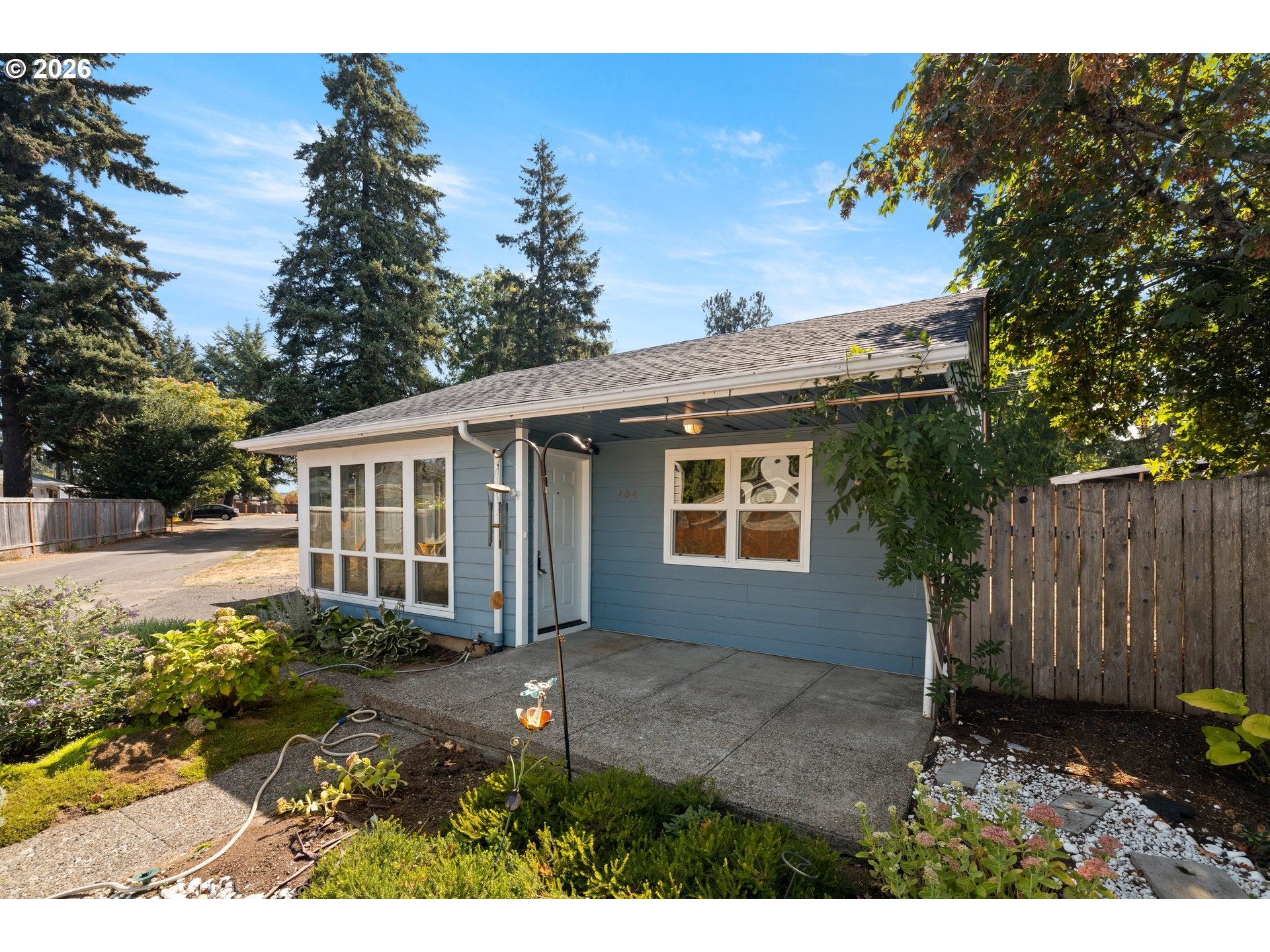 404 EASTFIELD DR