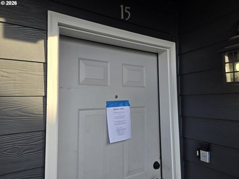 255 N 18TH ST 15 St Helens OR 97051