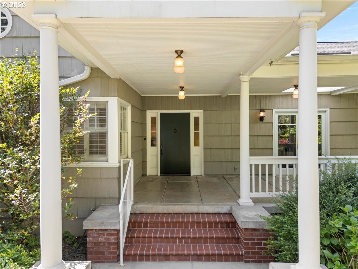 6185 SW Old Scholls Ferry RD