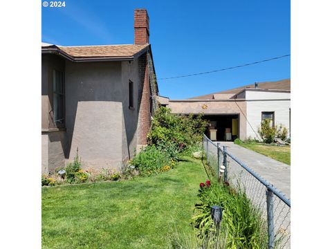 A home in Heppner