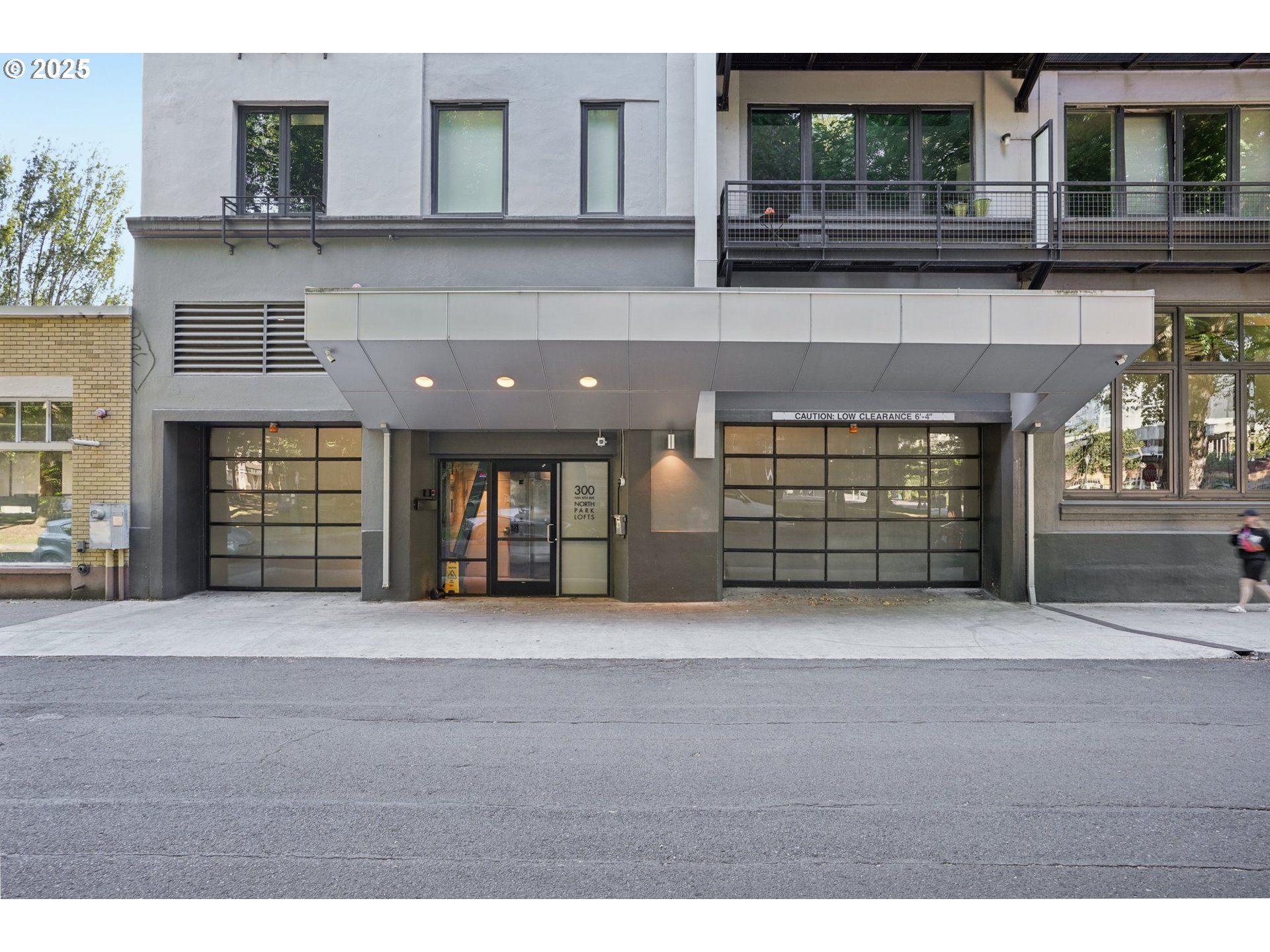 300 NW 8TH AVE 503