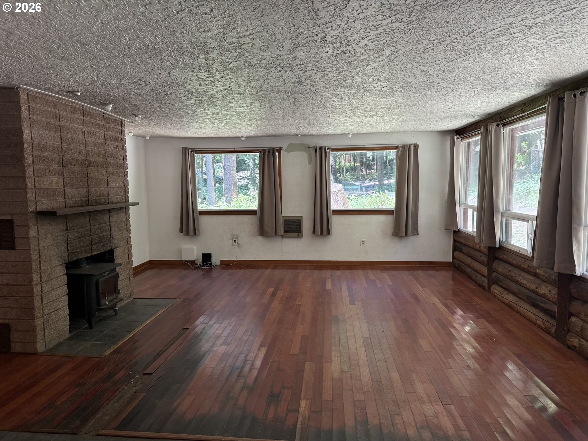 223 SE RED ELDER DR