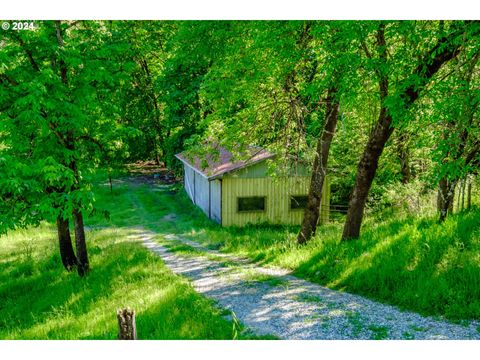 A home in Myrtle Creek