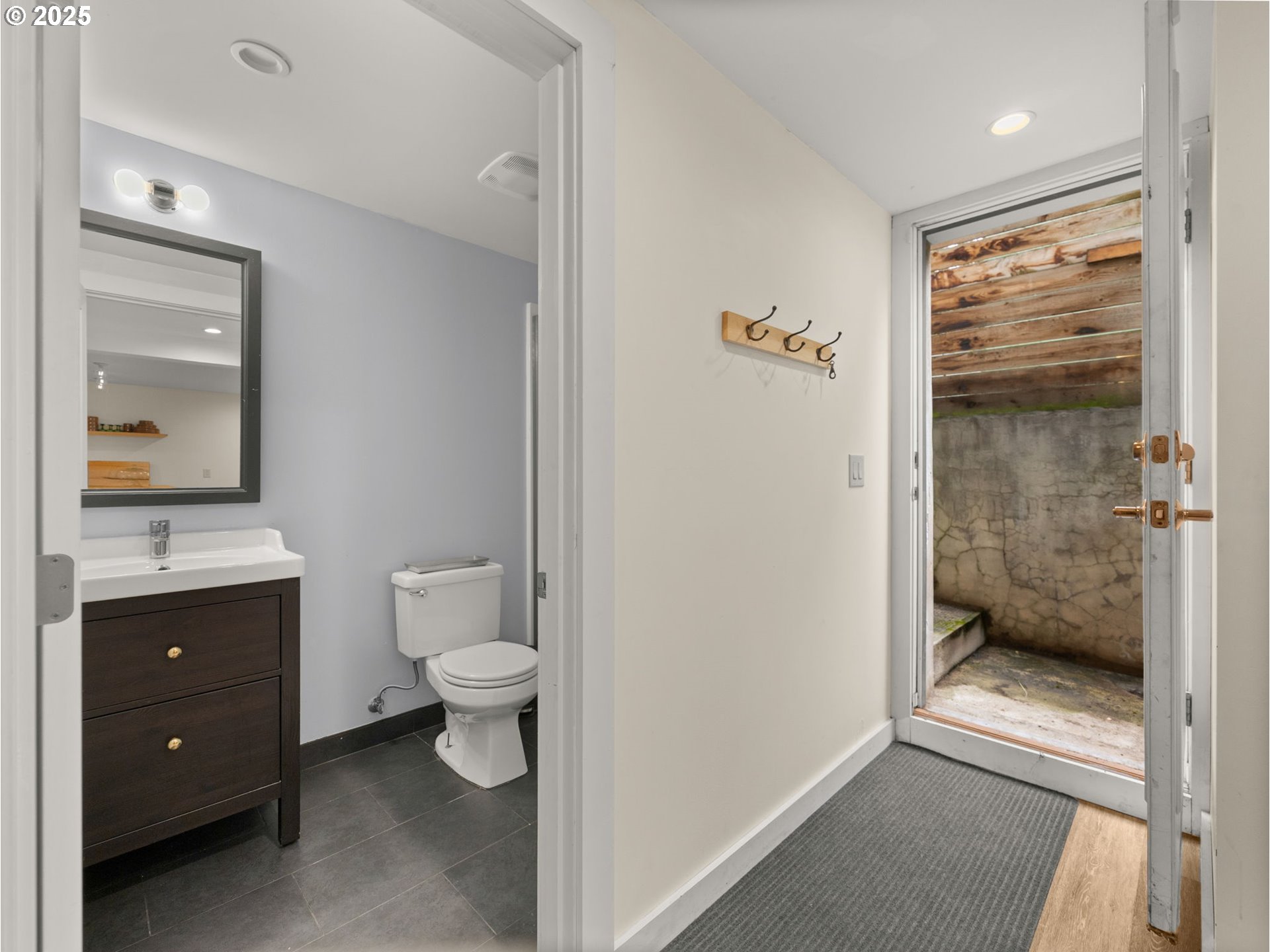 Portland, Oregon 97217, United States, 5 Bedrooms Bedrooms, ,3 BathroomsBathrooms,Residential,Active,192224