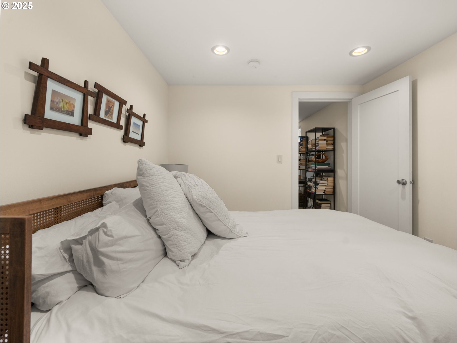 Portland, Oregon 97217, United States, 5 Bedrooms Bedrooms, ,3 BathroomsBathrooms,Residential,Active,192224