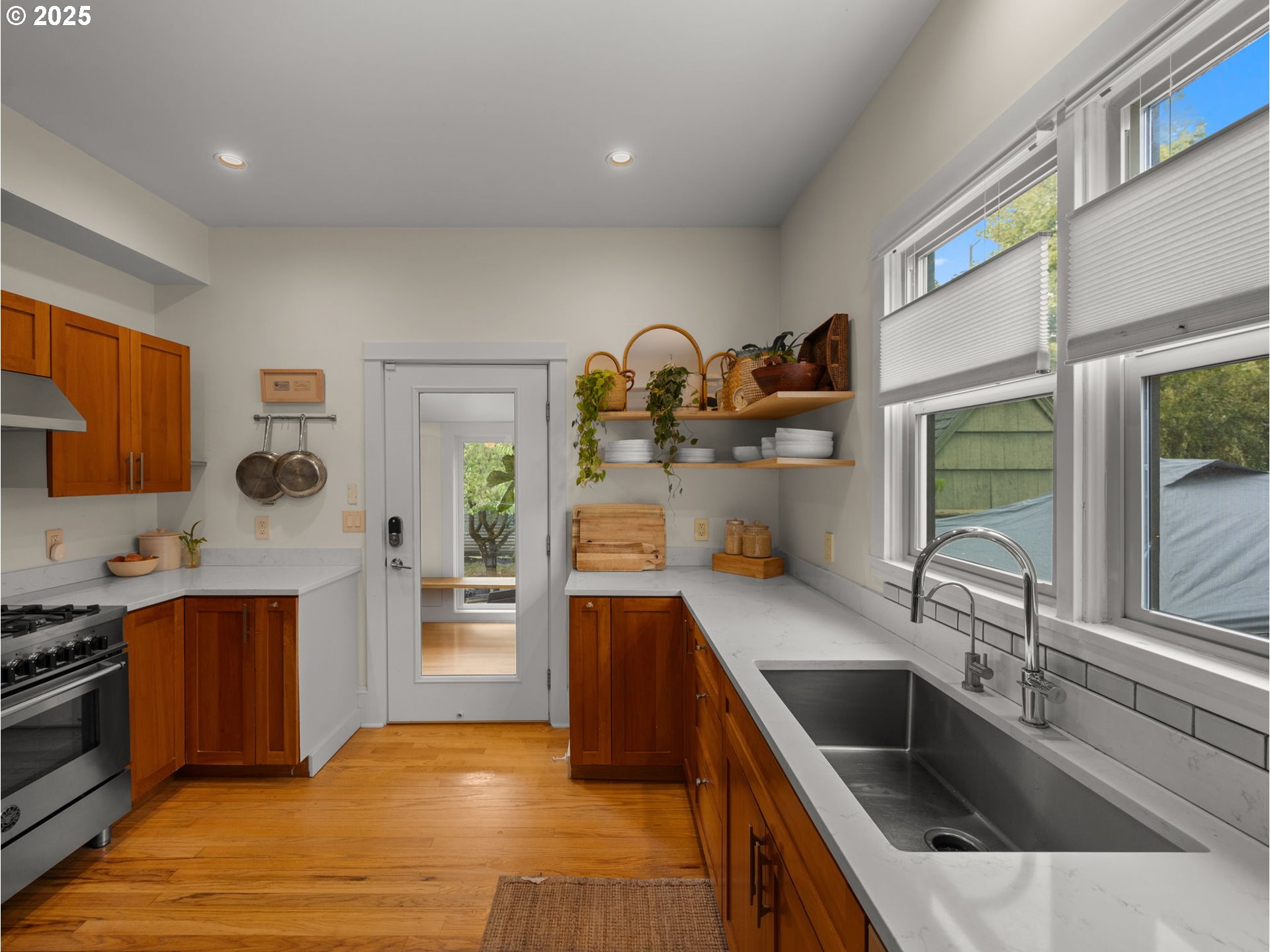 Portland, Oregon 97217, United States, 5 Bedrooms Bedrooms, ,3 BathroomsBathrooms,Residential,Active,192224