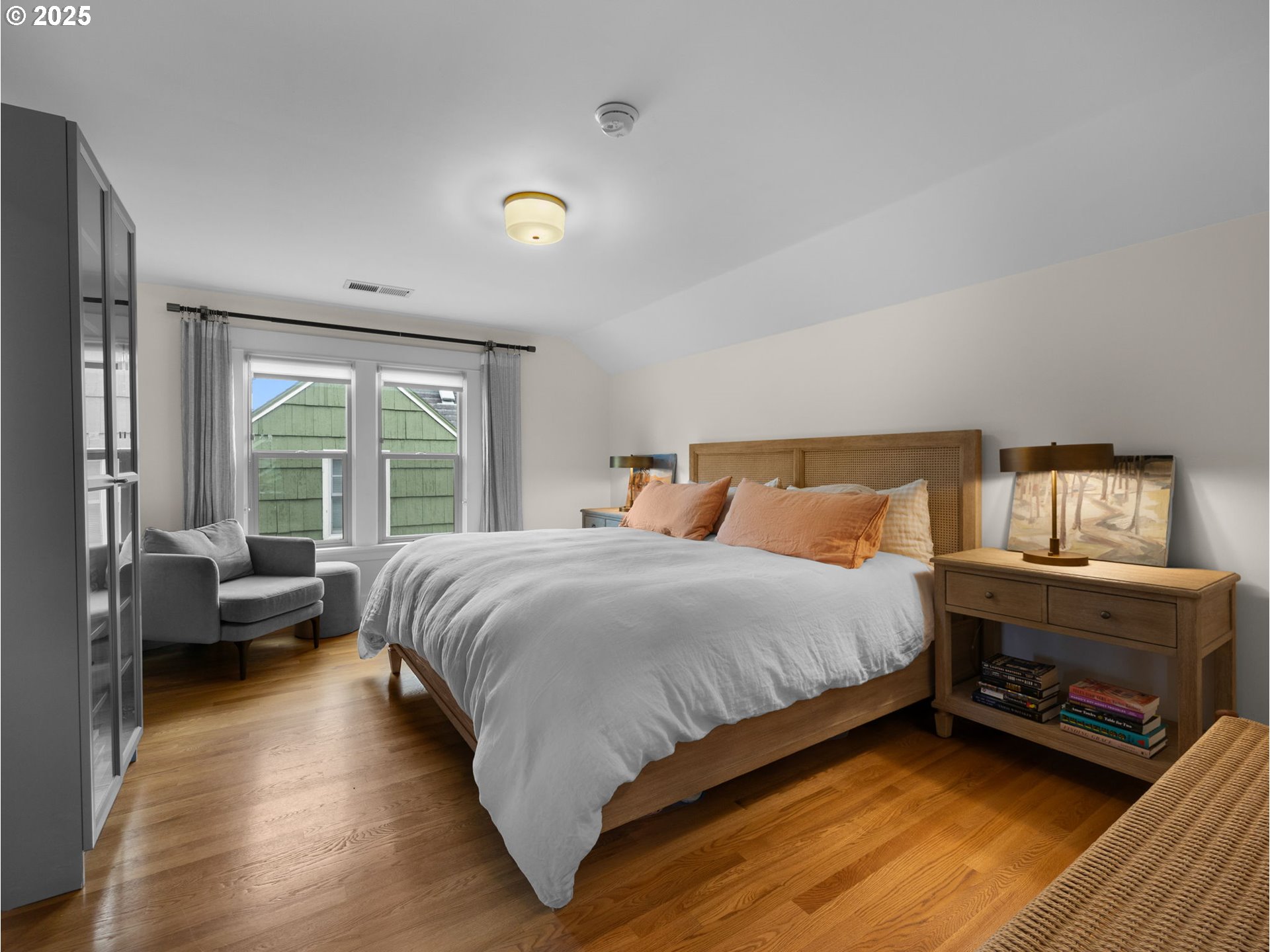 Portland, Oregon 97217, United States, 5 Bedrooms Bedrooms, ,3 BathroomsBathrooms,Residential,Active,192224