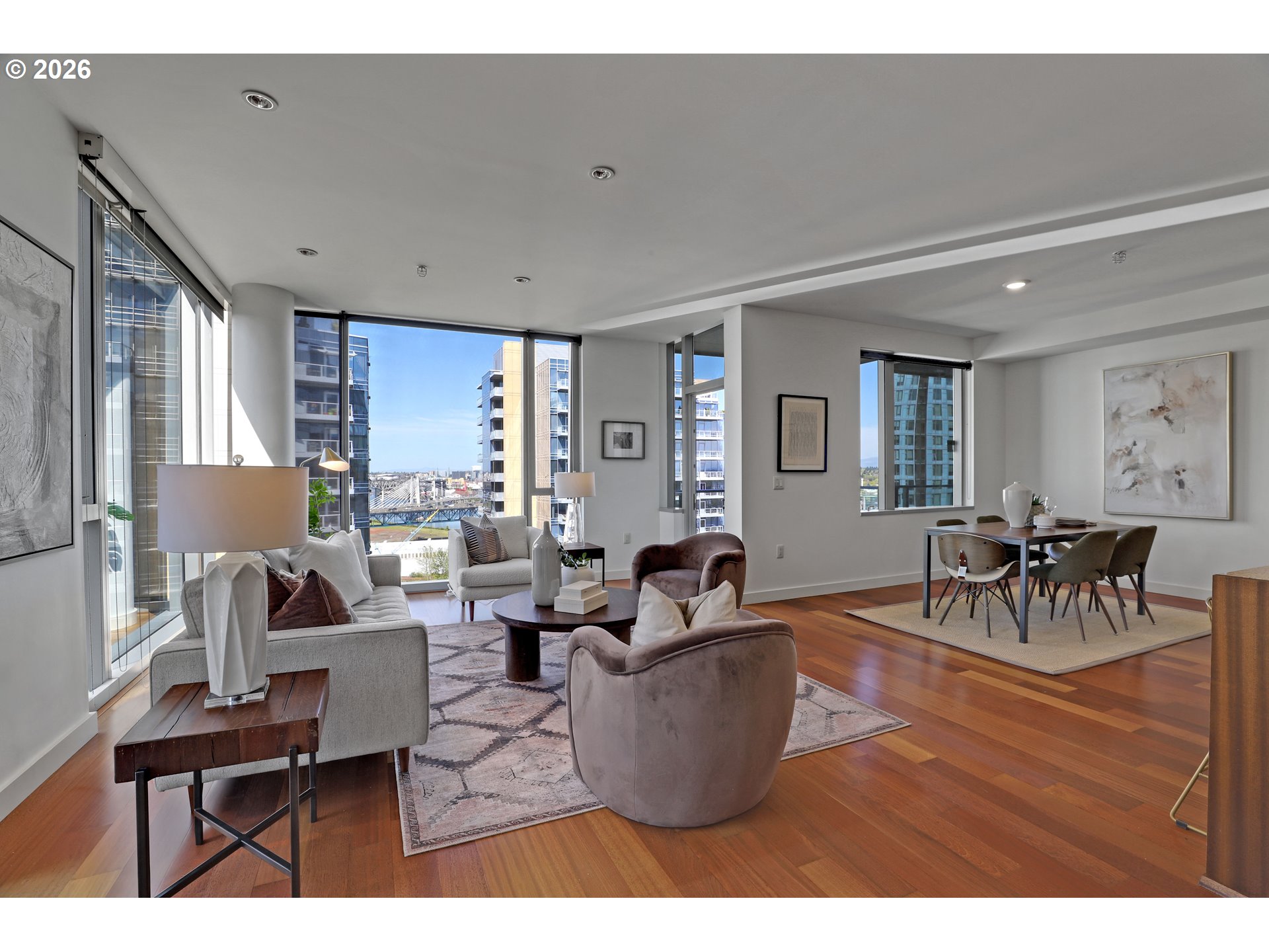 841 S GAINES ST 1600