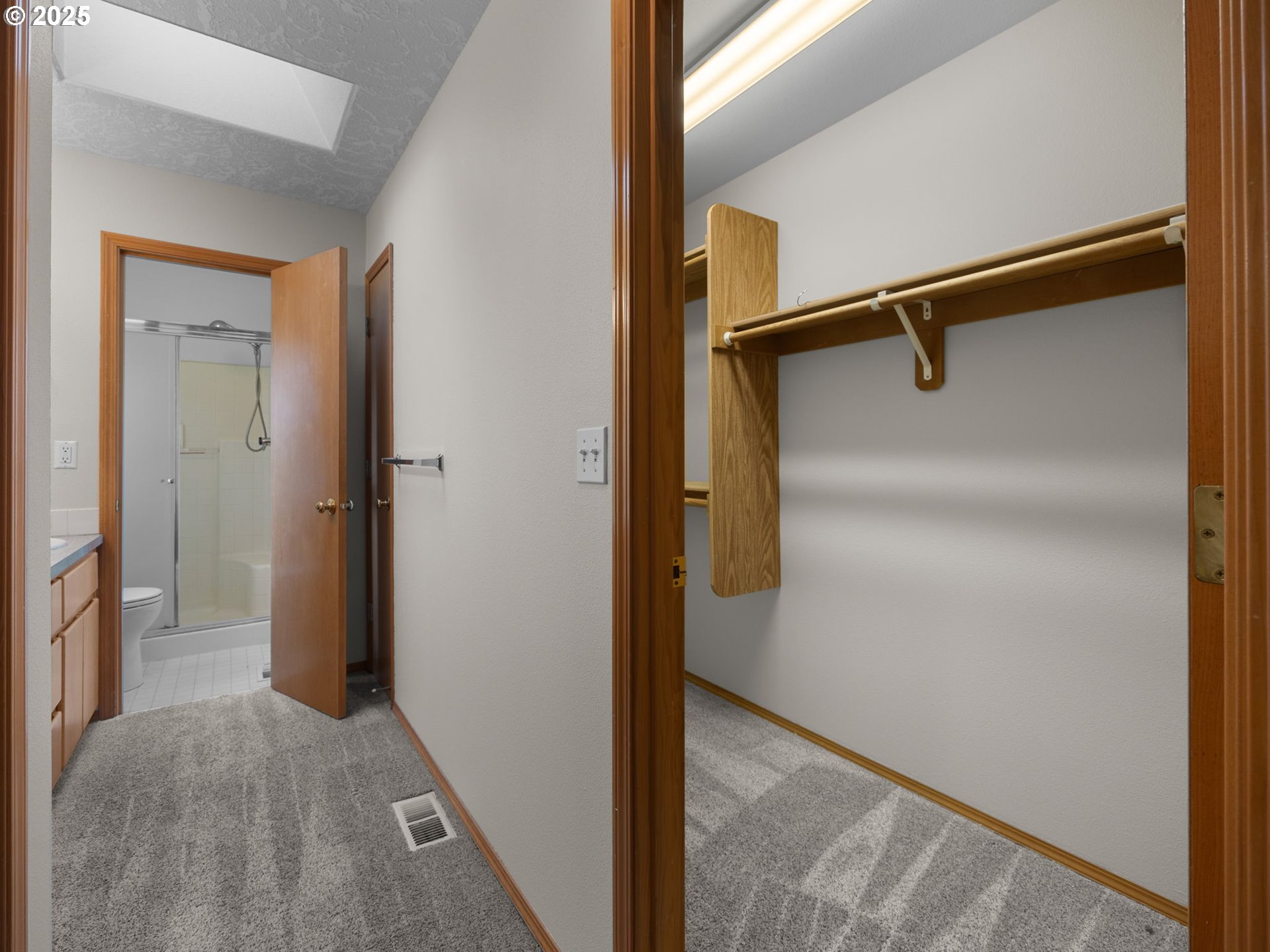 Oregon City, Oregon 97045, United States, 3 Bedrooms Bedrooms, ,2 BathroomsBathrooms,Residential,Active,101294