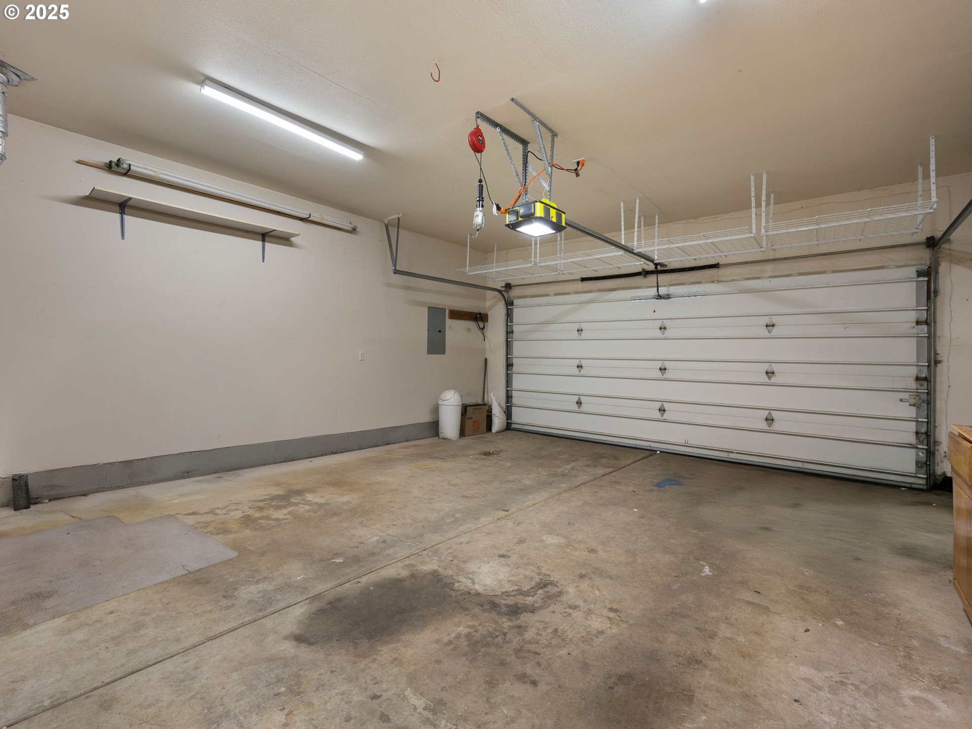 Oregon City, Oregon 97045, United States, 3 Bedrooms Bedrooms, ,2 BathroomsBathrooms,Residential,Active,101294