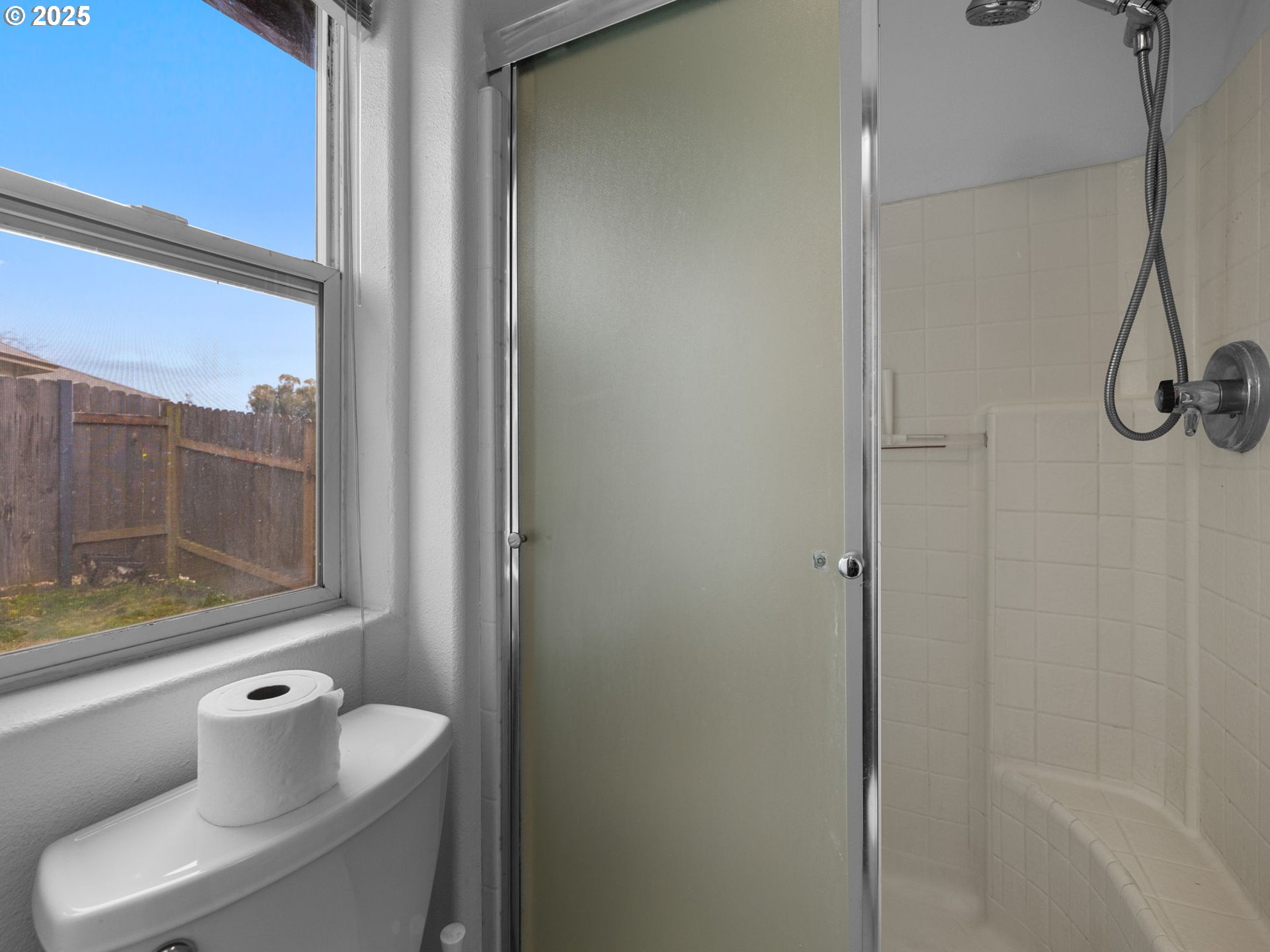 Oregon City, Oregon 97045, United States, 3 Bedrooms Bedrooms, ,2 BathroomsBathrooms,Residential,Active,101294