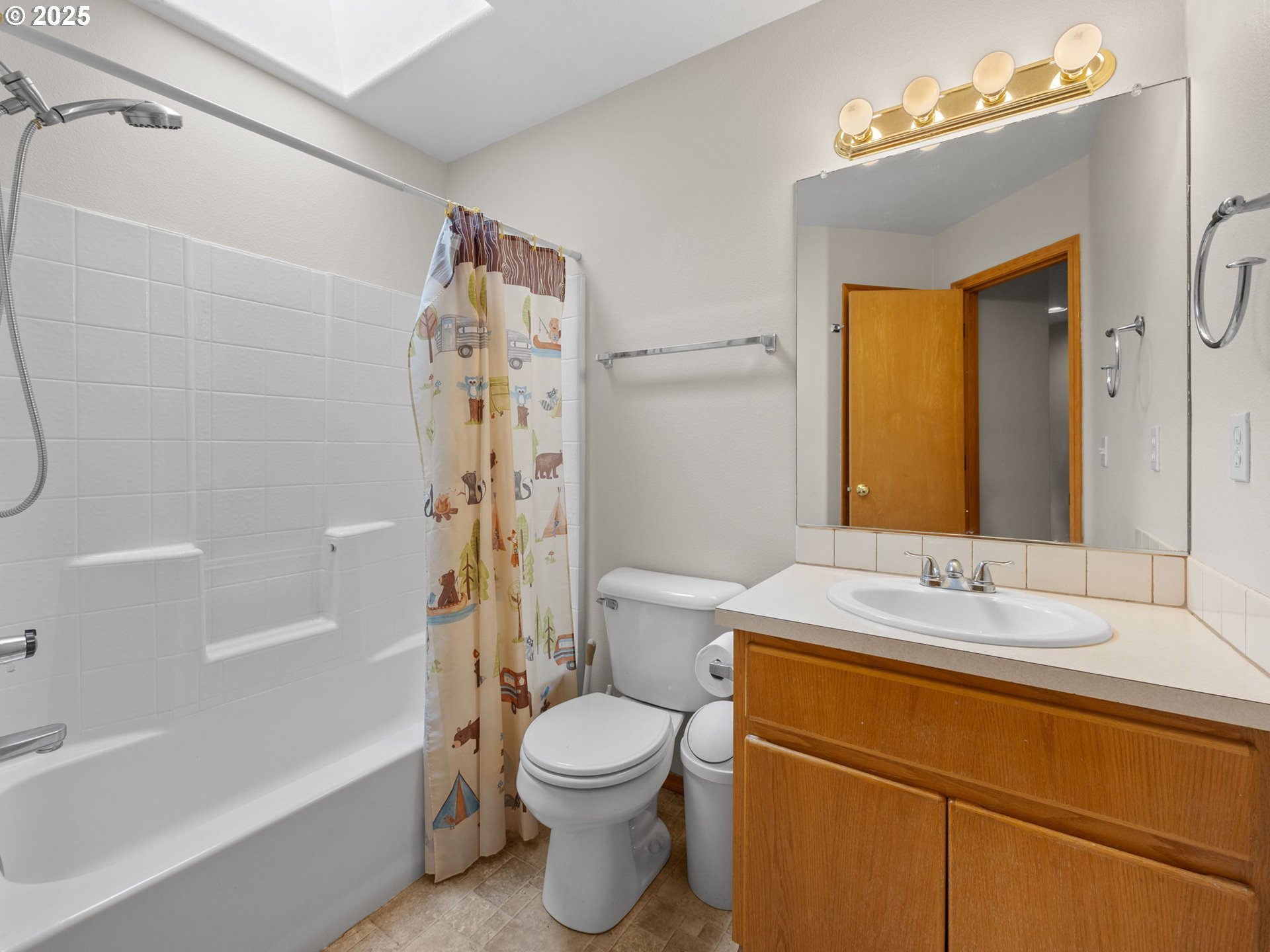 Oregon City, Oregon 97045, United States, 3 Bedrooms Bedrooms, ,2 BathroomsBathrooms,Residential,Active,101294