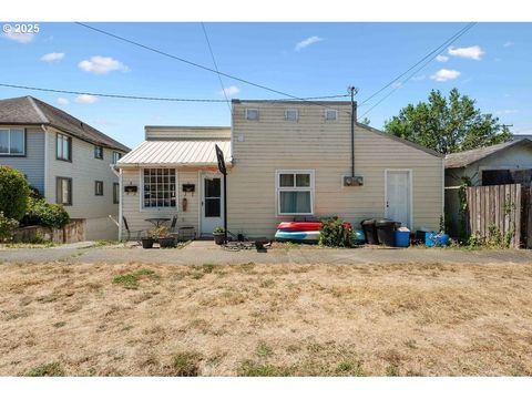 163 N DEAN ST Coquille OR 97423