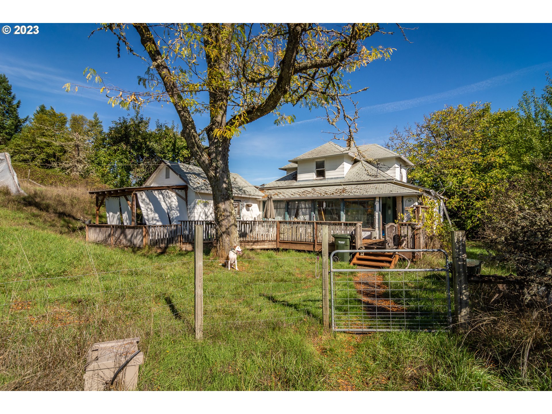 621 DOERNER RD