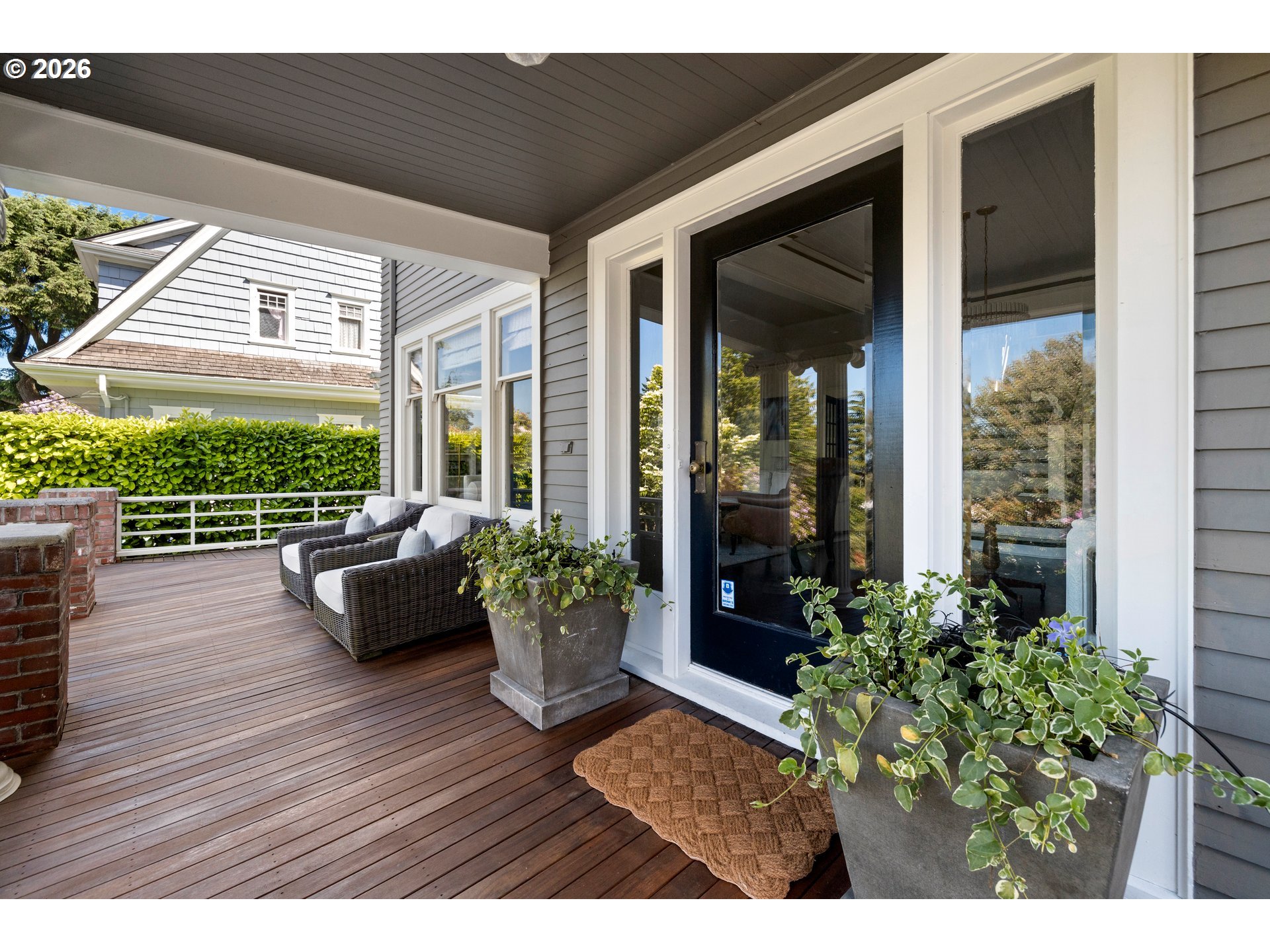 1740 SW ELIZABETH ST