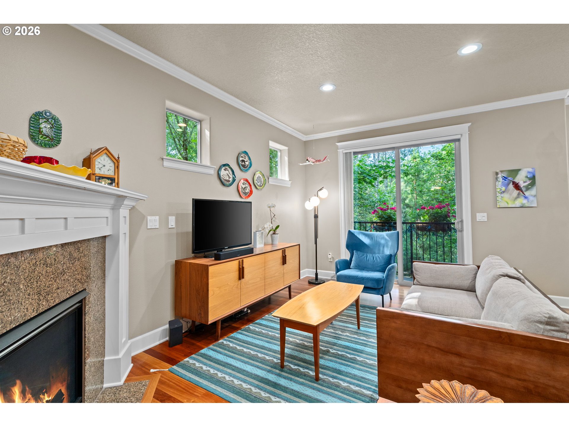 2003 NW VILLAGE CIR