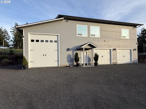788 PATRICK ST Coos Bay OR 97420
