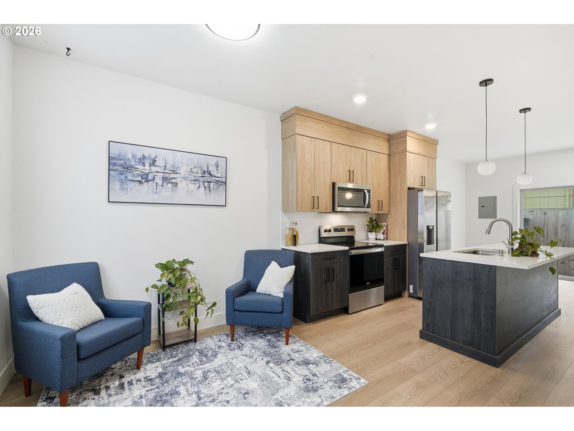 1209 N WINCHELL ST 4