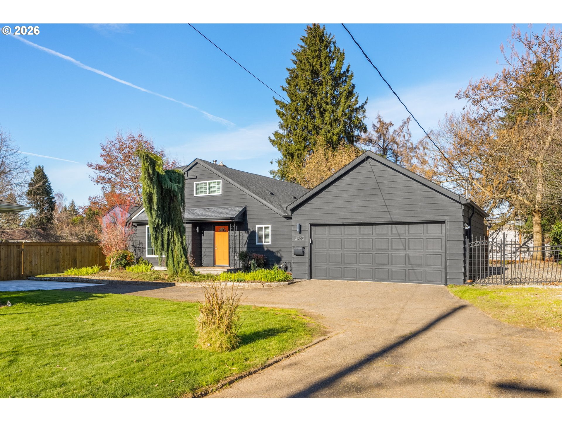 3745 SE DRAKE ST