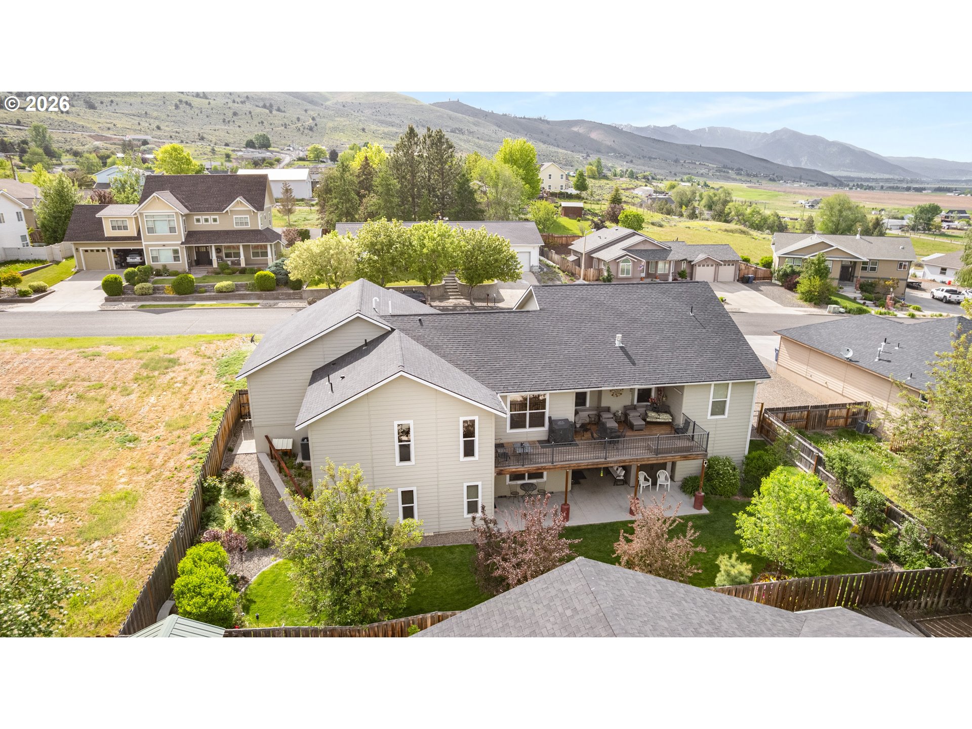 930 QUAIL RIDGE LN