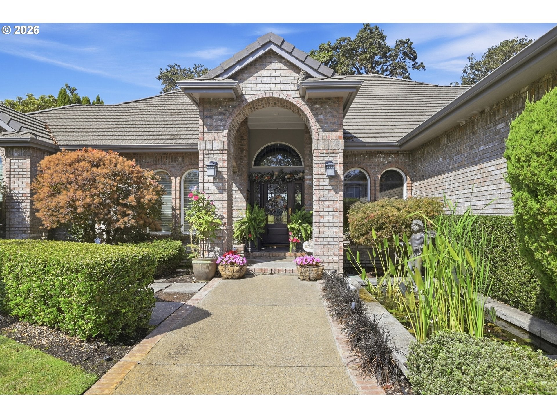 3910 MIRROR POND WAY