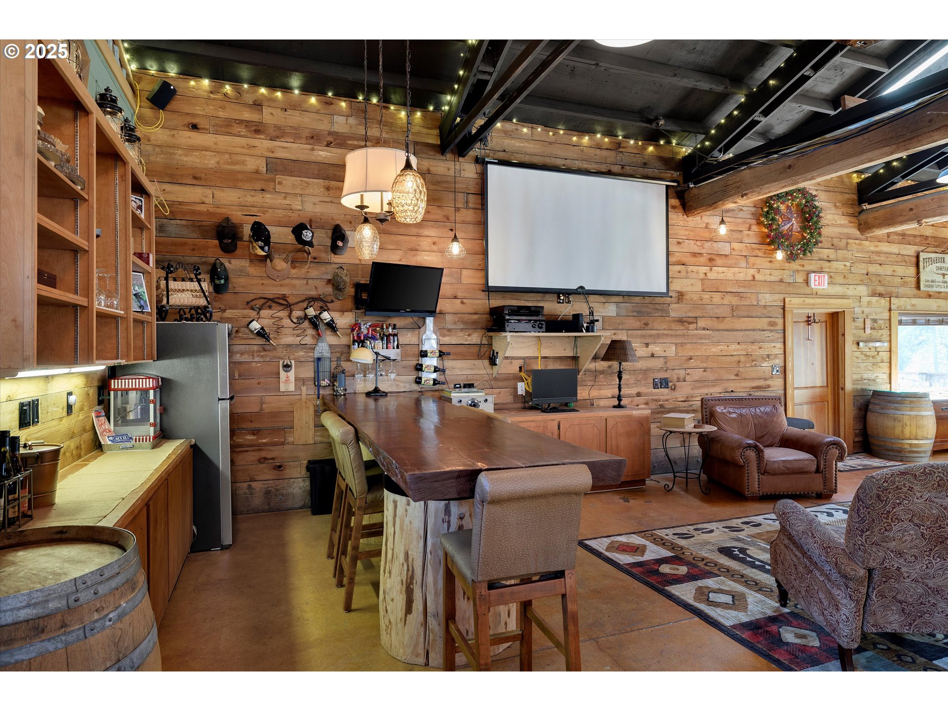 Amity, Oregon 97101, United States, 4 Bedrooms Bedrooms, ,3 BathroomsBathrooms,Residential,Active,2208