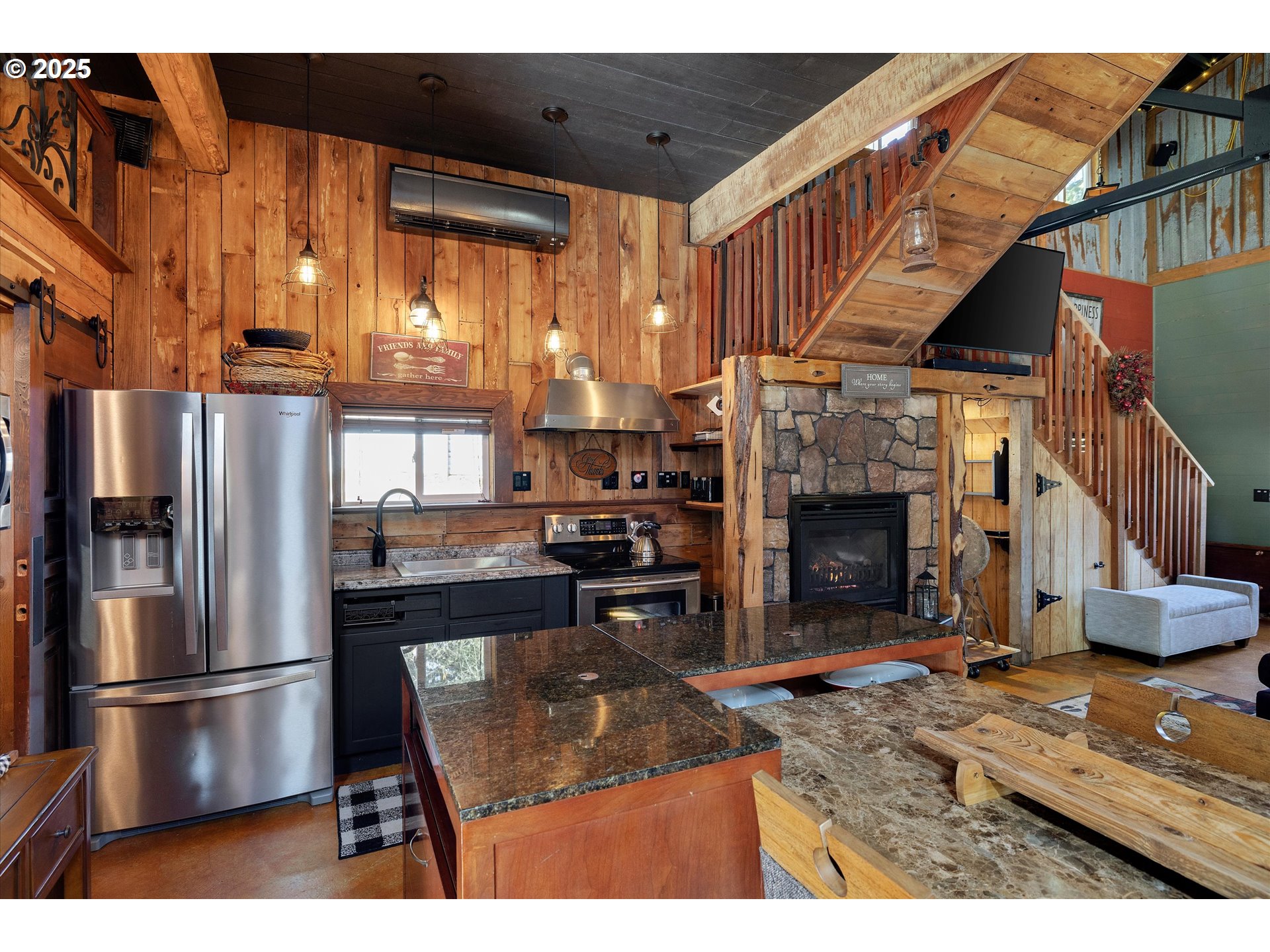 Amity, Oregon 97101, United States, 4 Bedrooms Bedrooms, ,3 BathroomsBathrooms,Residential,Active,2208