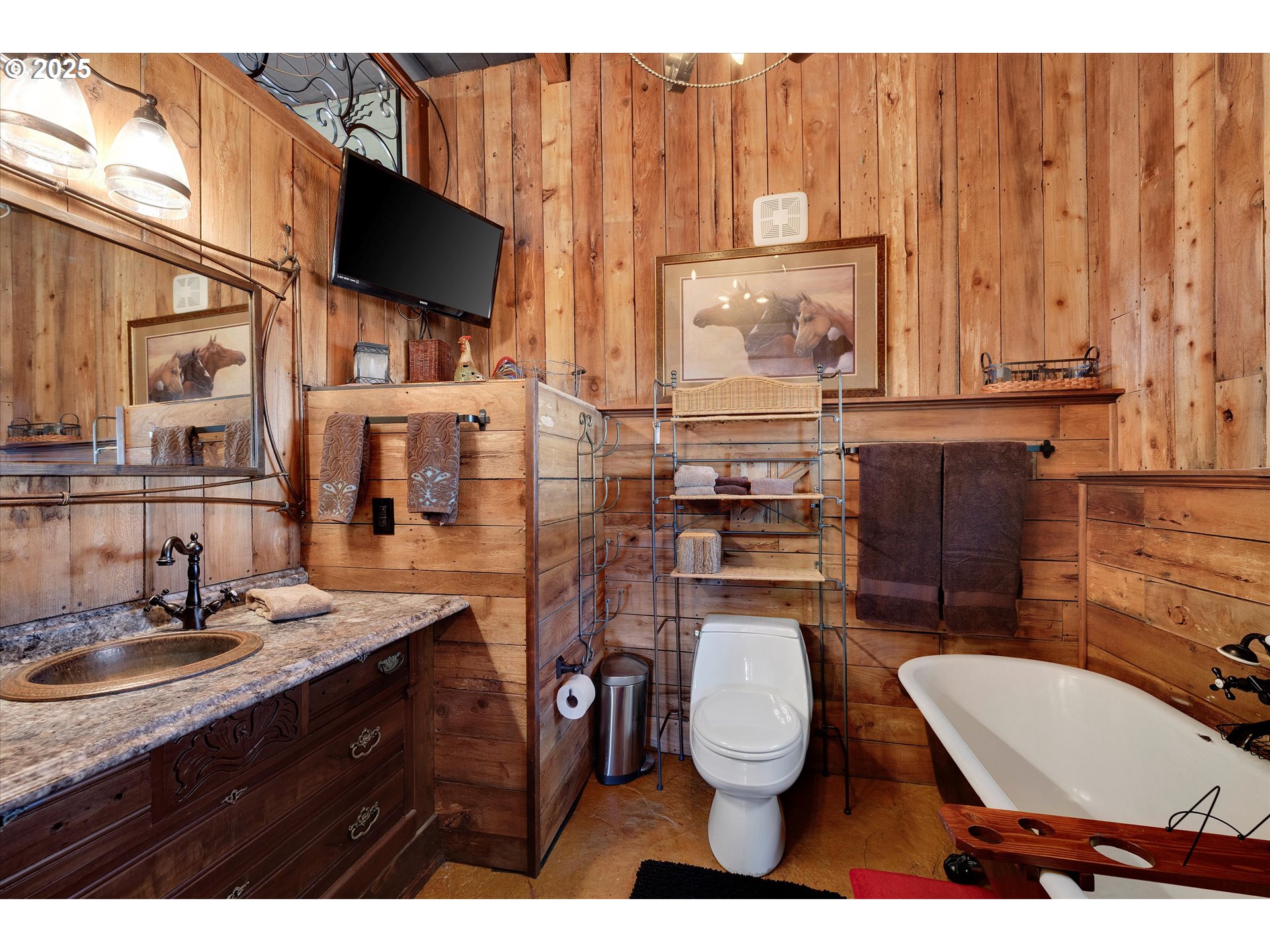 Amity, Oregon 97101, United States, 4 Bedrooms Bedrooms, ,3 BathroomsBathrooms,Residential,Active,2208