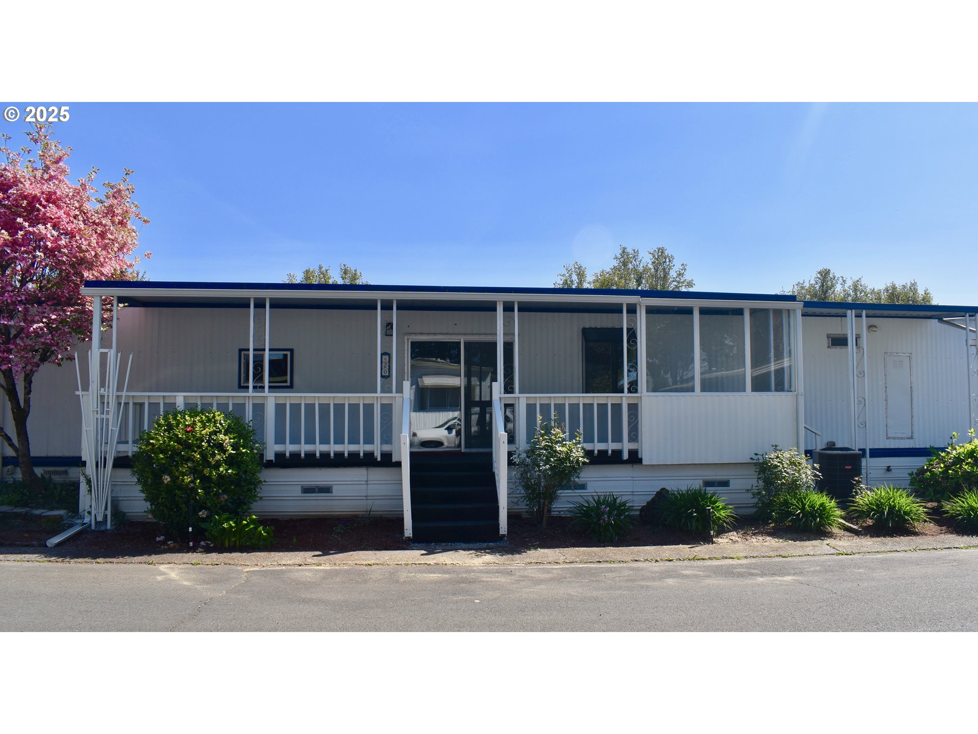 1800 LAKEWOOD CT 20