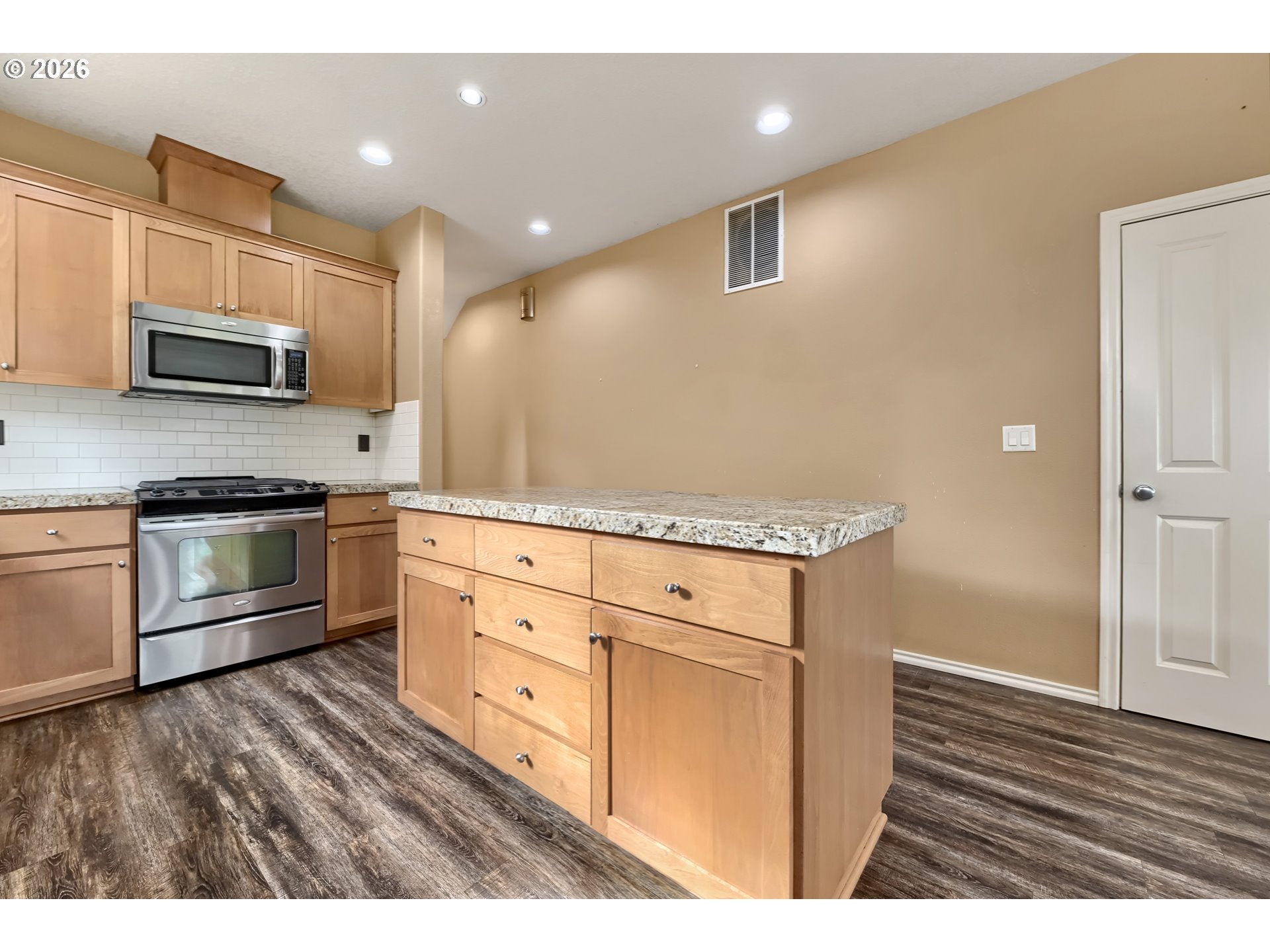 17985 NW WATERFIELD CT