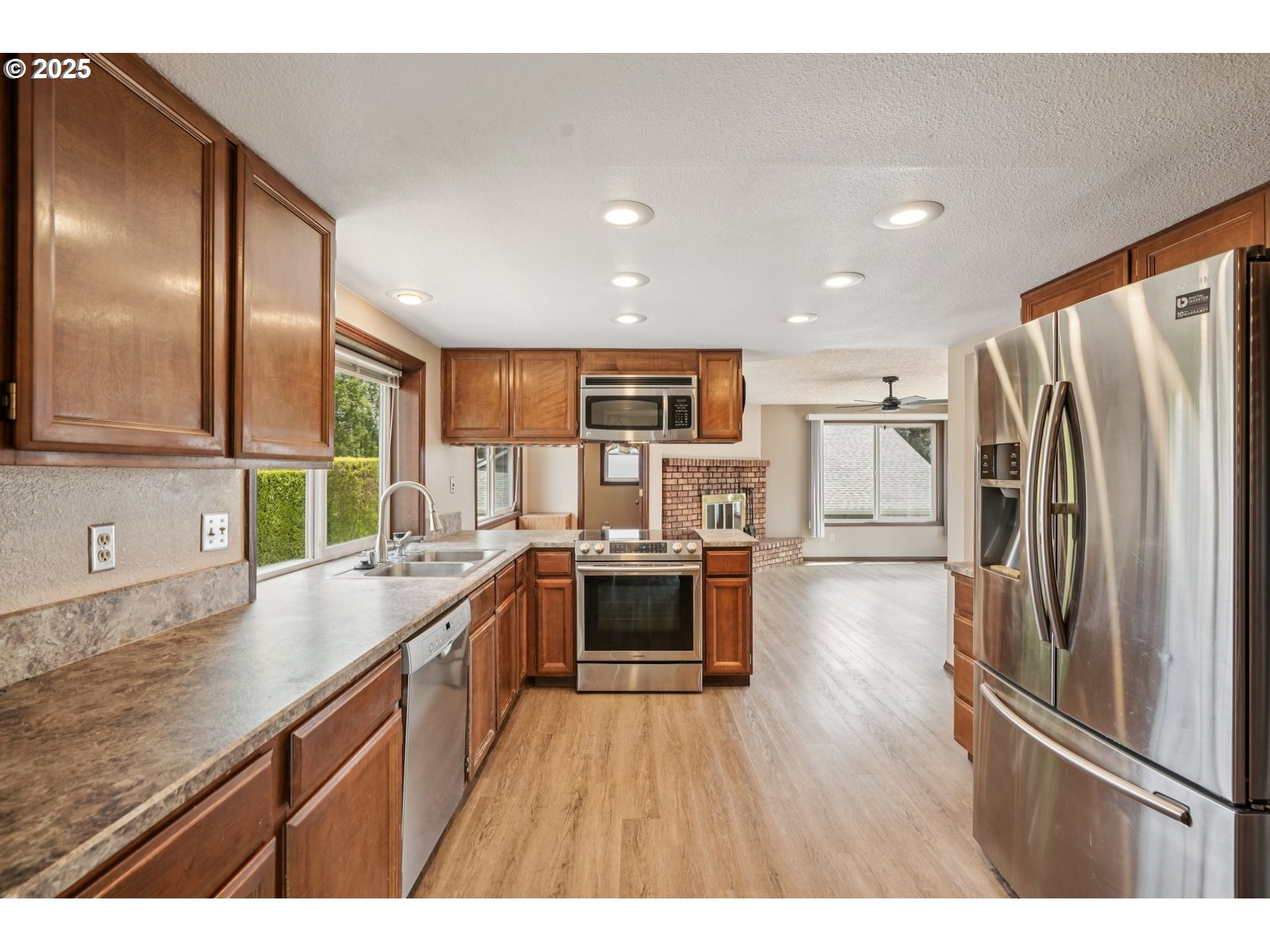 2603 SE BLAIRMONT DR