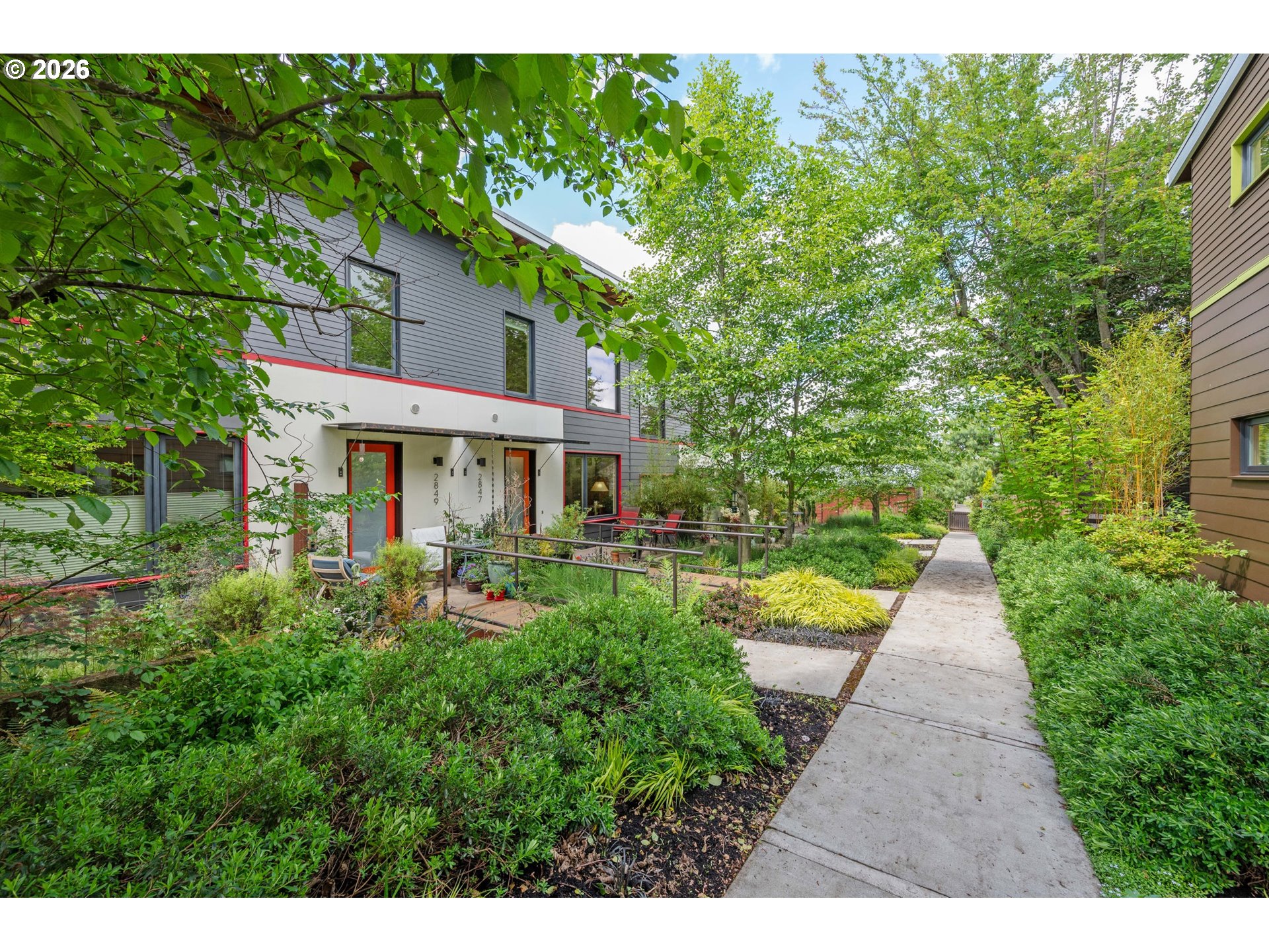 2847 FRIENDLY ST