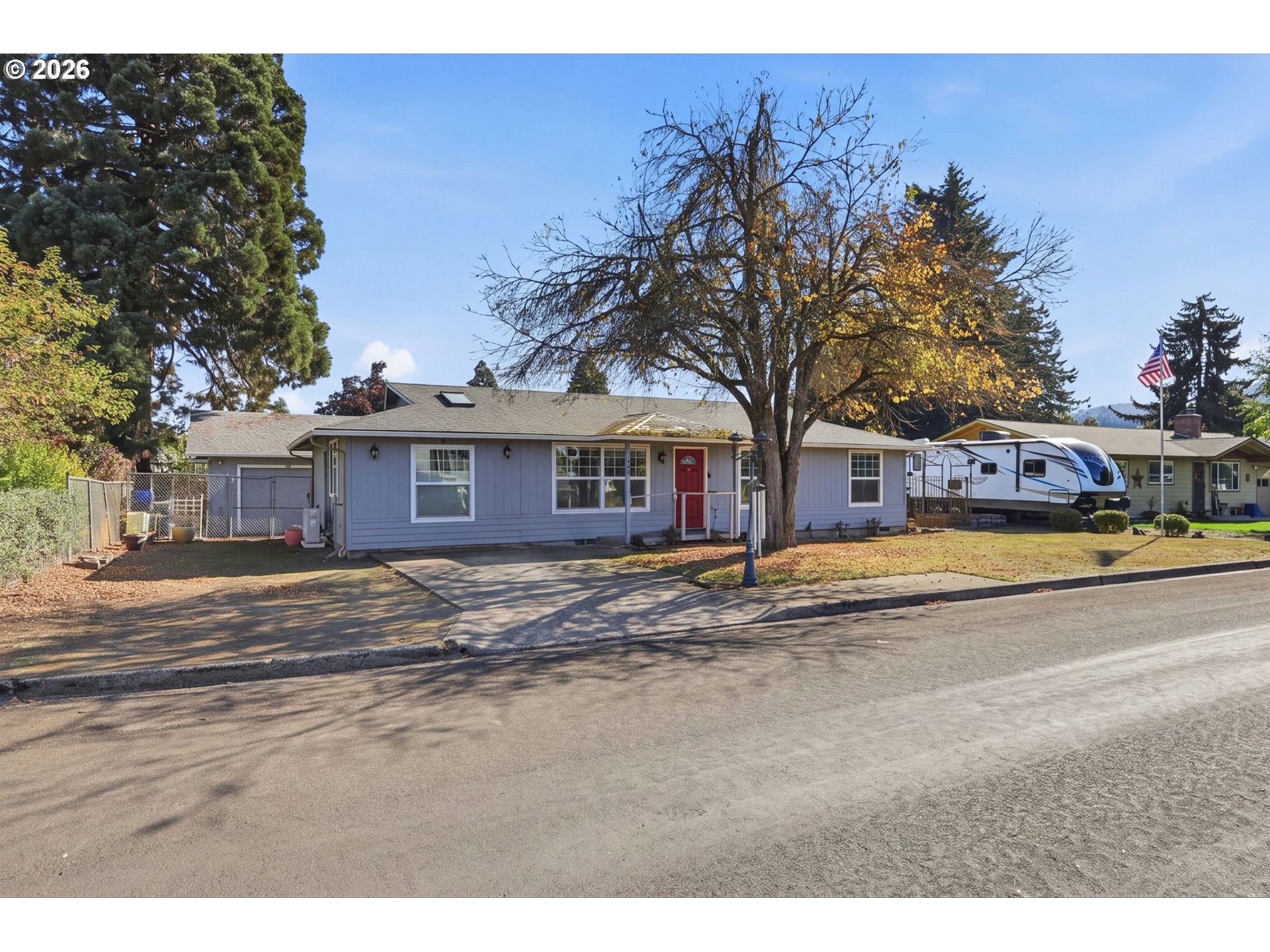 1033 S 34TH PL