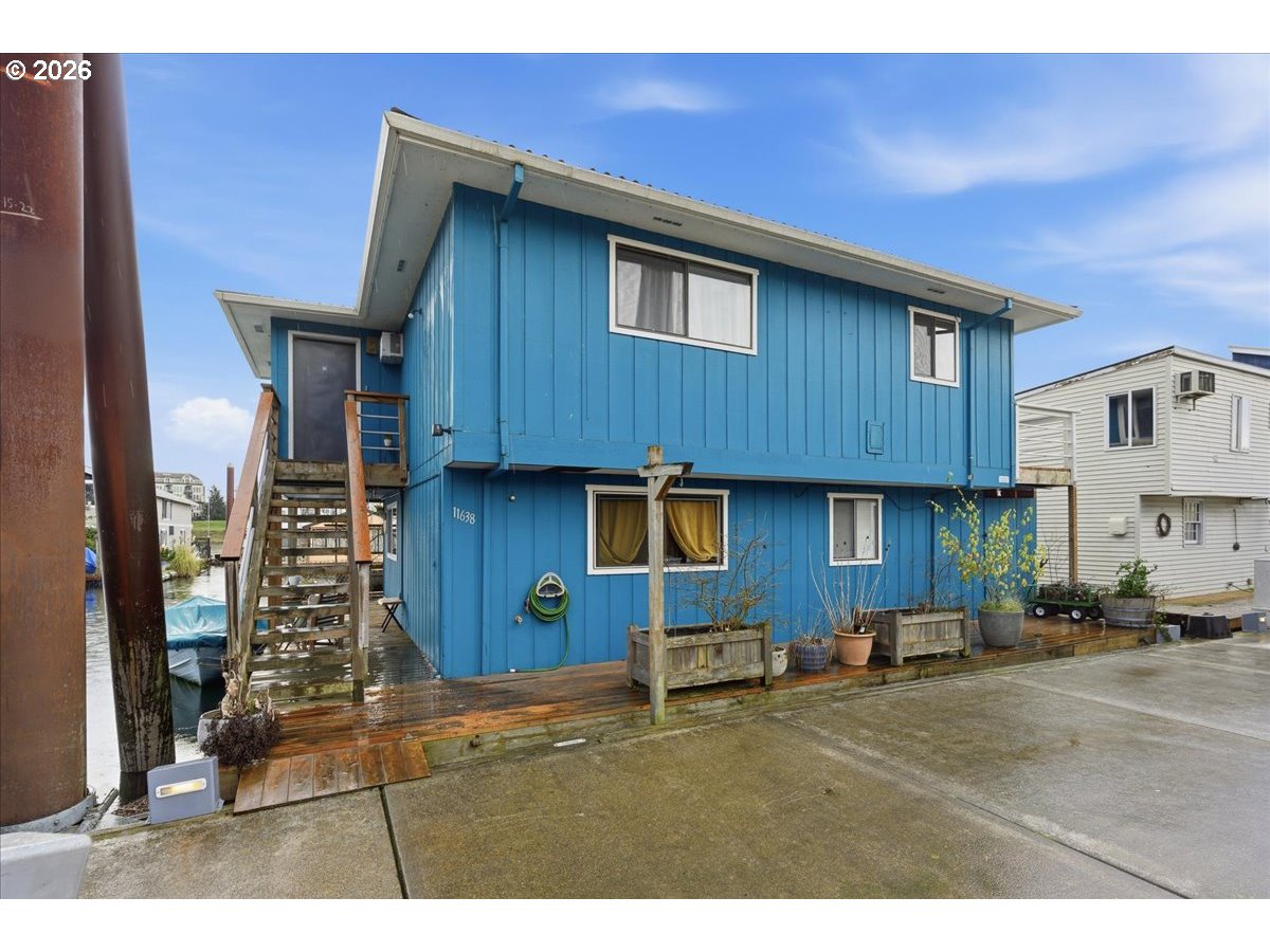 11638 N Island Cove LN