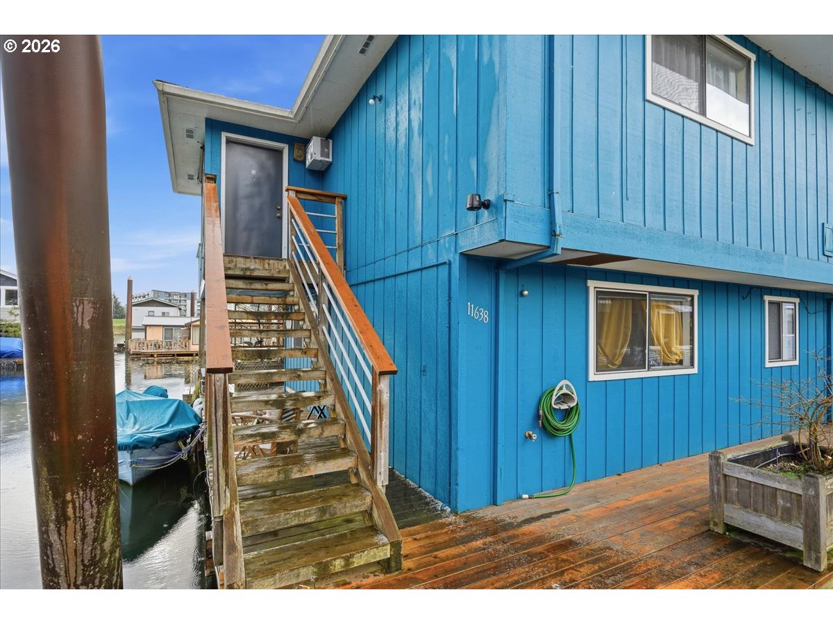 11638 N Island Cove LN