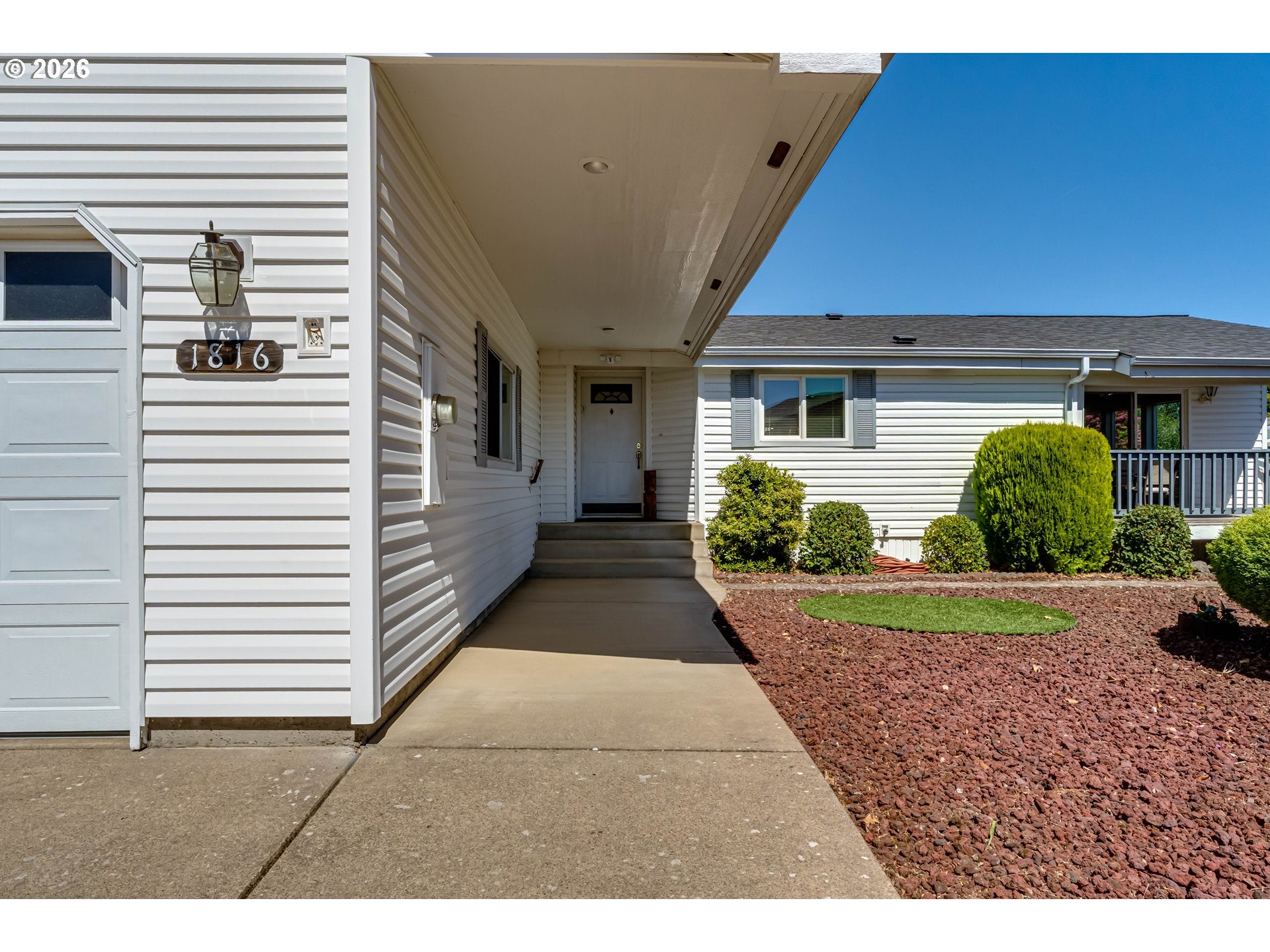 1816 FOUNTAIN CT