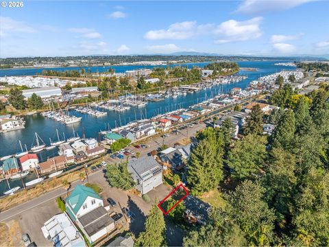 2 12 NE BRIDGETON RD Portland OR 97211