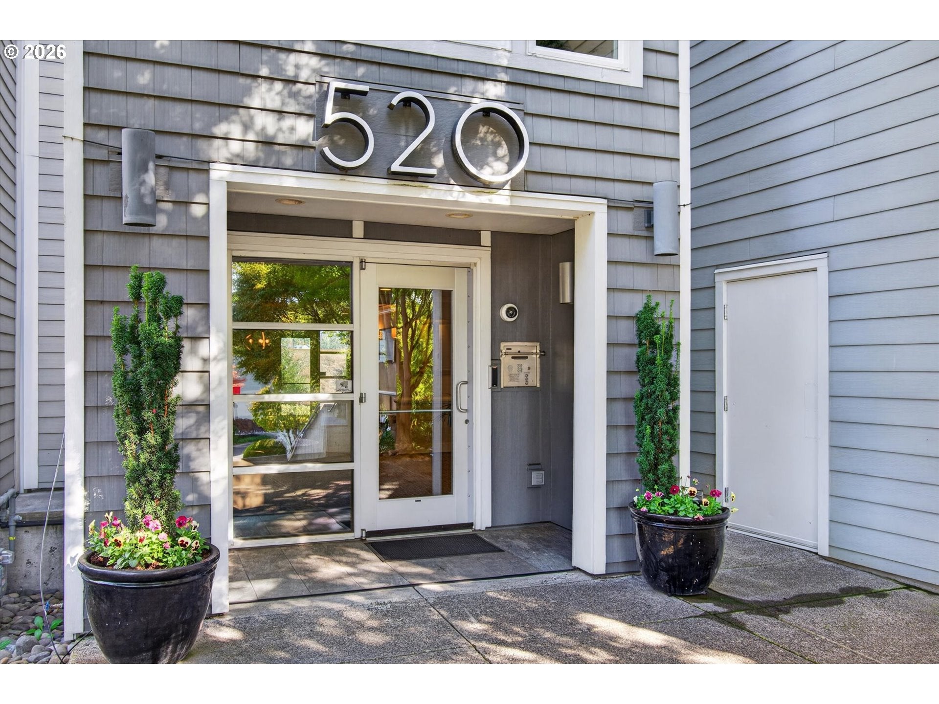 520 SE COLUMBIA RIVER DR 216